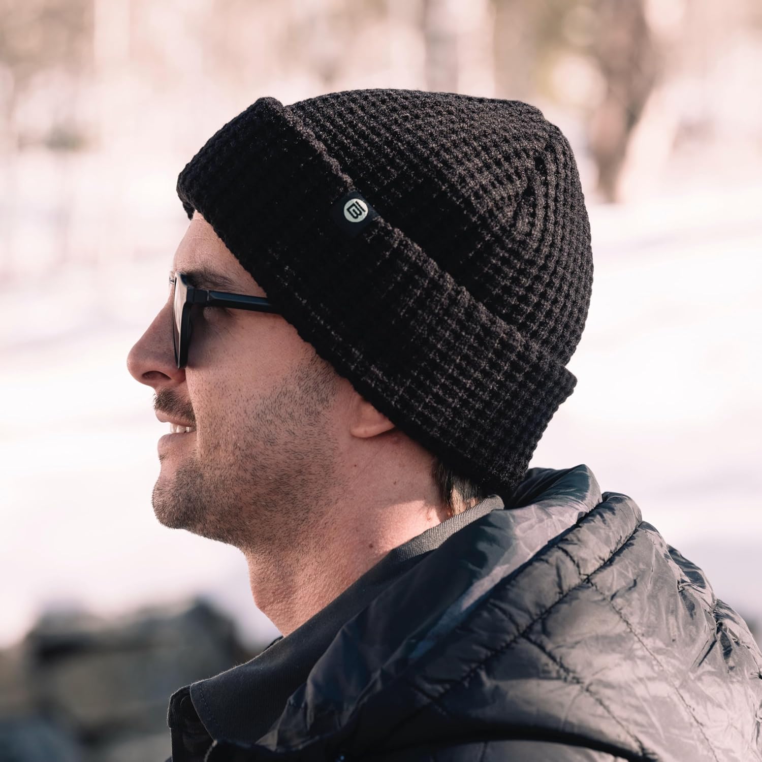 BOTE Brand Circle B Logo Knit Beanie Winter Warm Unisex Adult Mens Womens Foldover Style Black