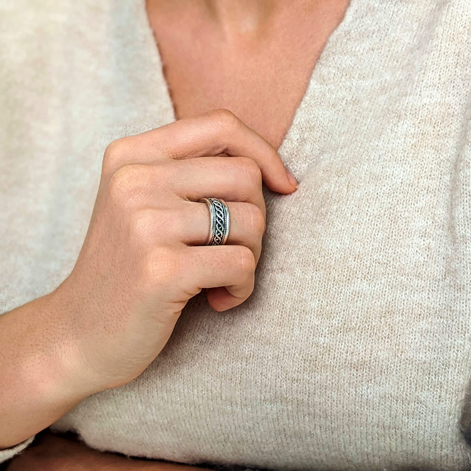 Silverly Anello con Nodo Celtico | Fedi Nuziali da Uomo e da Donna in Argento Sterling 925 per Lui e per Lei | Elegante Anello di Promessa Celtico a Fascia Larga