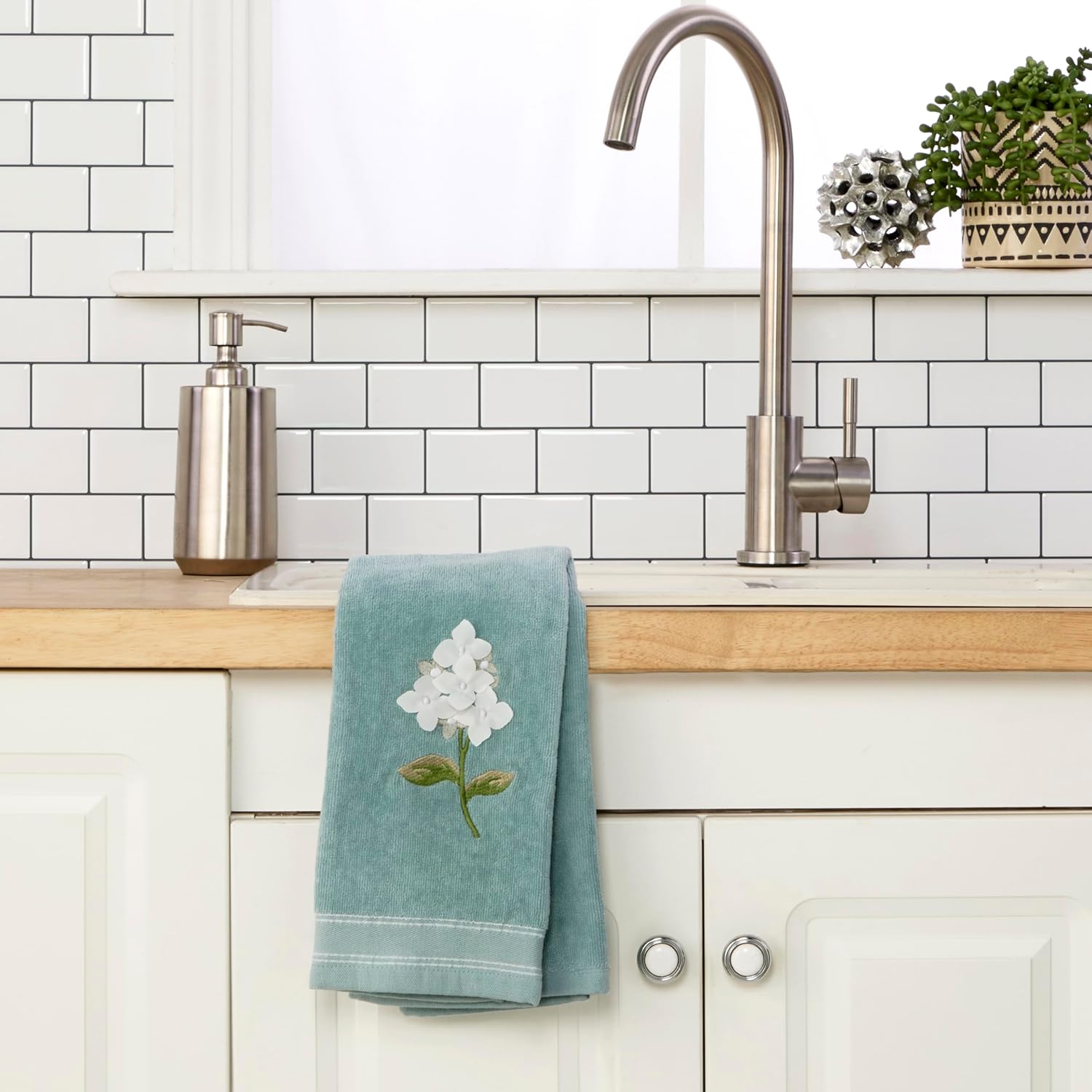 SKL Home Farm Hydrangea 100% Cotton 3D Embroidered 2pc Hand Towel Set, Decorative for Bath/Kitchen/Bar & Gift, Seafoam