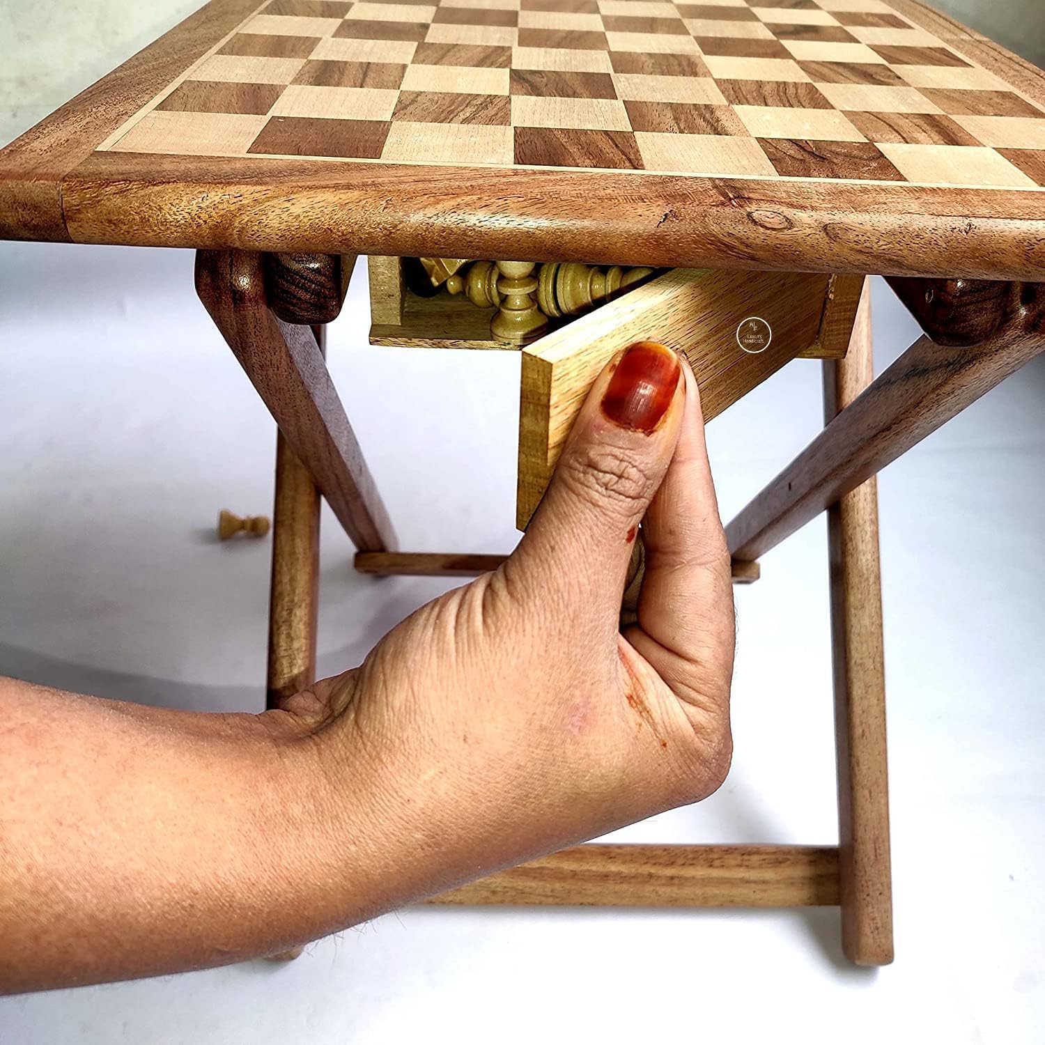 Tavolo magnetico di piccole dimensioni in legno di palissandro | Set di scacchi fatto a mano con tavolo da gioco pieghevole | Casa, ufficio, viaggi e regali | Qualità solida
