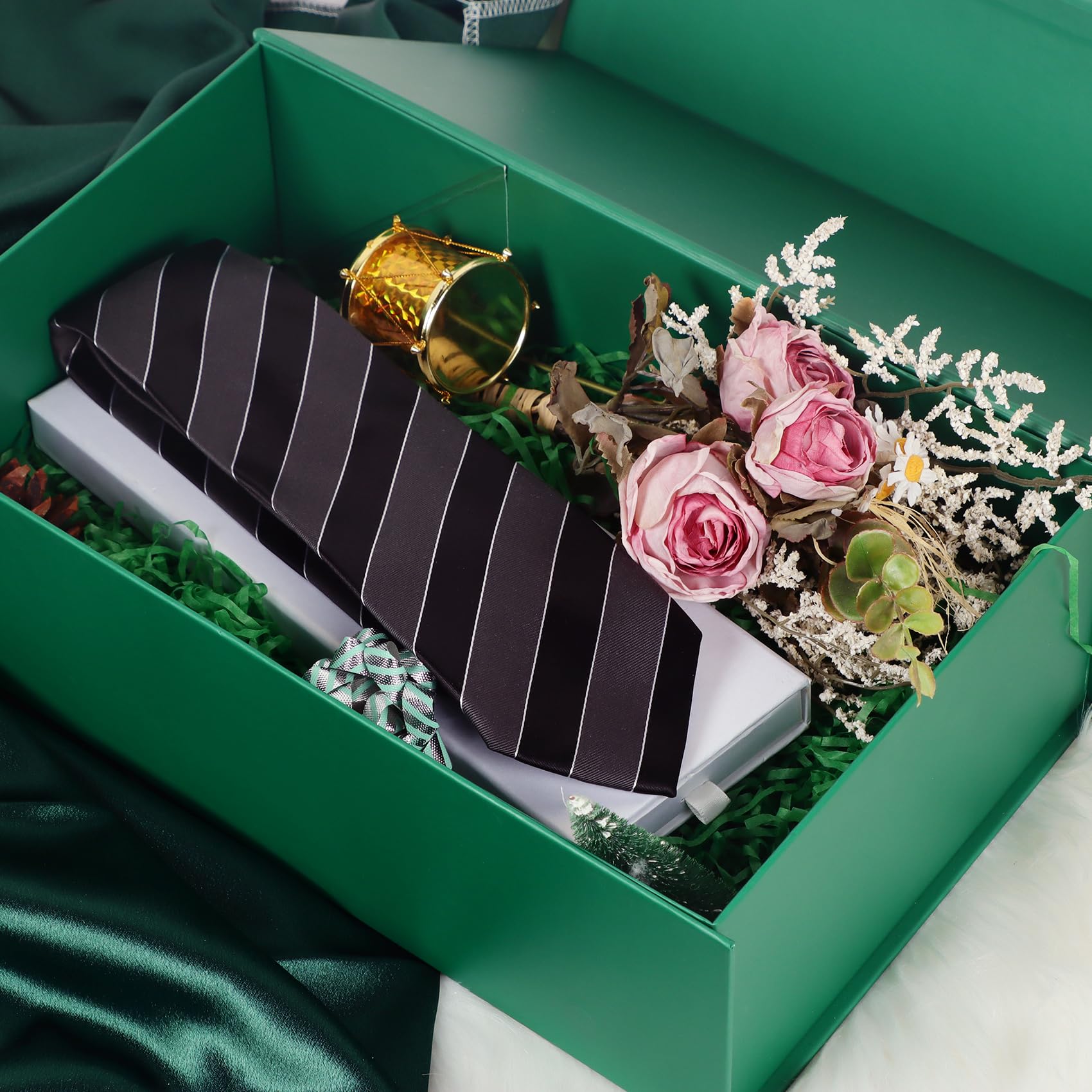 LFBOX Green Christmas Gift Box with Magnetic Lids 13.8x8.3x4.4 in, Bridesmaid Groomsman Proposal Box, Large Rectangle Storage Box 5 Pack