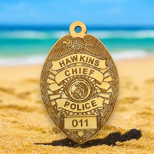 Miniatura 5 de Ornament - Hawkins Chief of Police - Raw Wood 3x4.5in