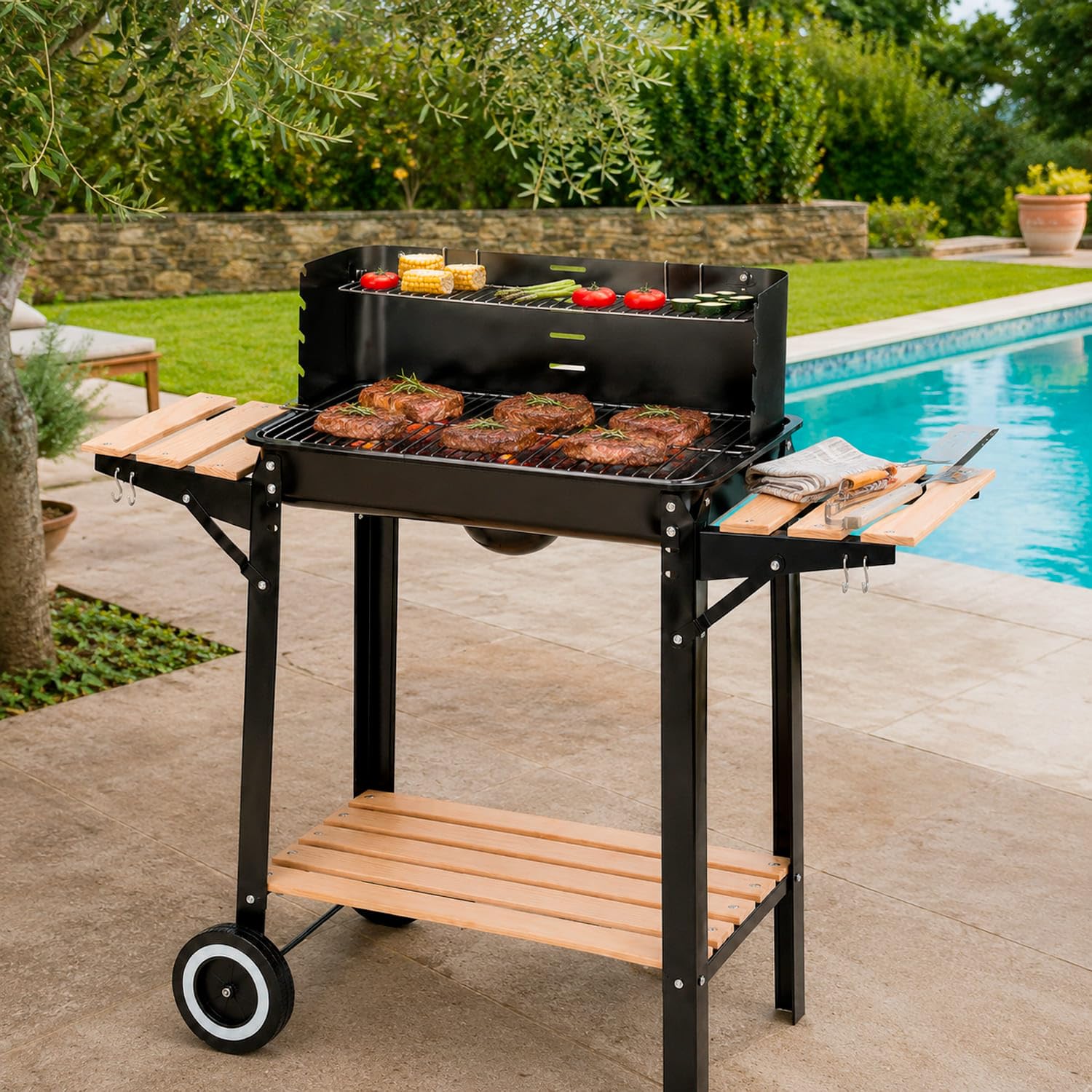 Barbecue A Carbone Con Paravento BBQ Antivento E Griglia Ripiani Laterali In Legno Ganci Per Utensili Ruote Per Facile Trasporto Perfetto Per Giardino E Campeggio 94 x 40 x 84 Cm Nero