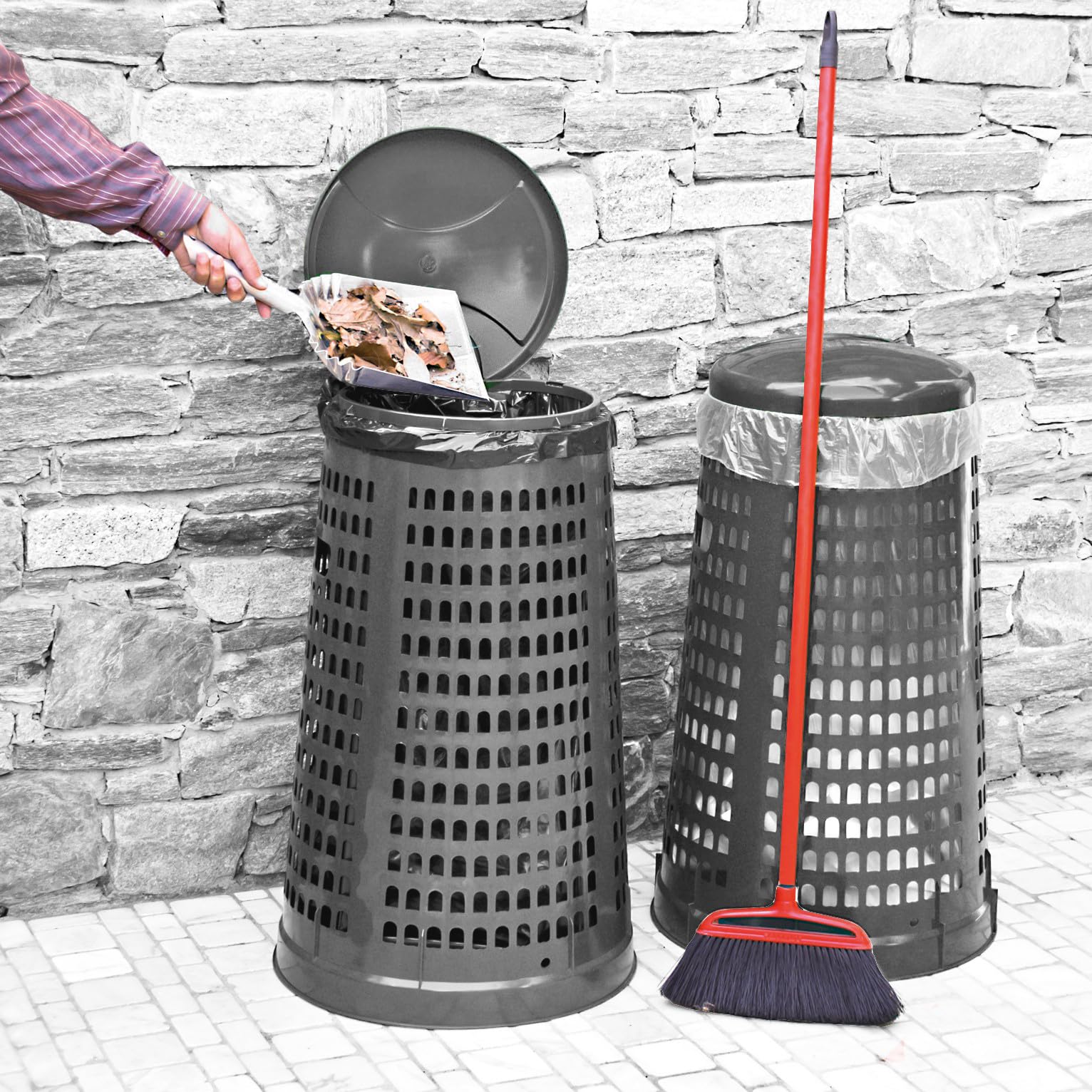 Mobil Plastic – Portasacco Trespolo 110 Litri per Raccolta Differenziata – Bidone Rifiuti con Coperchio – Plastica Resistente – Grigio Scuro