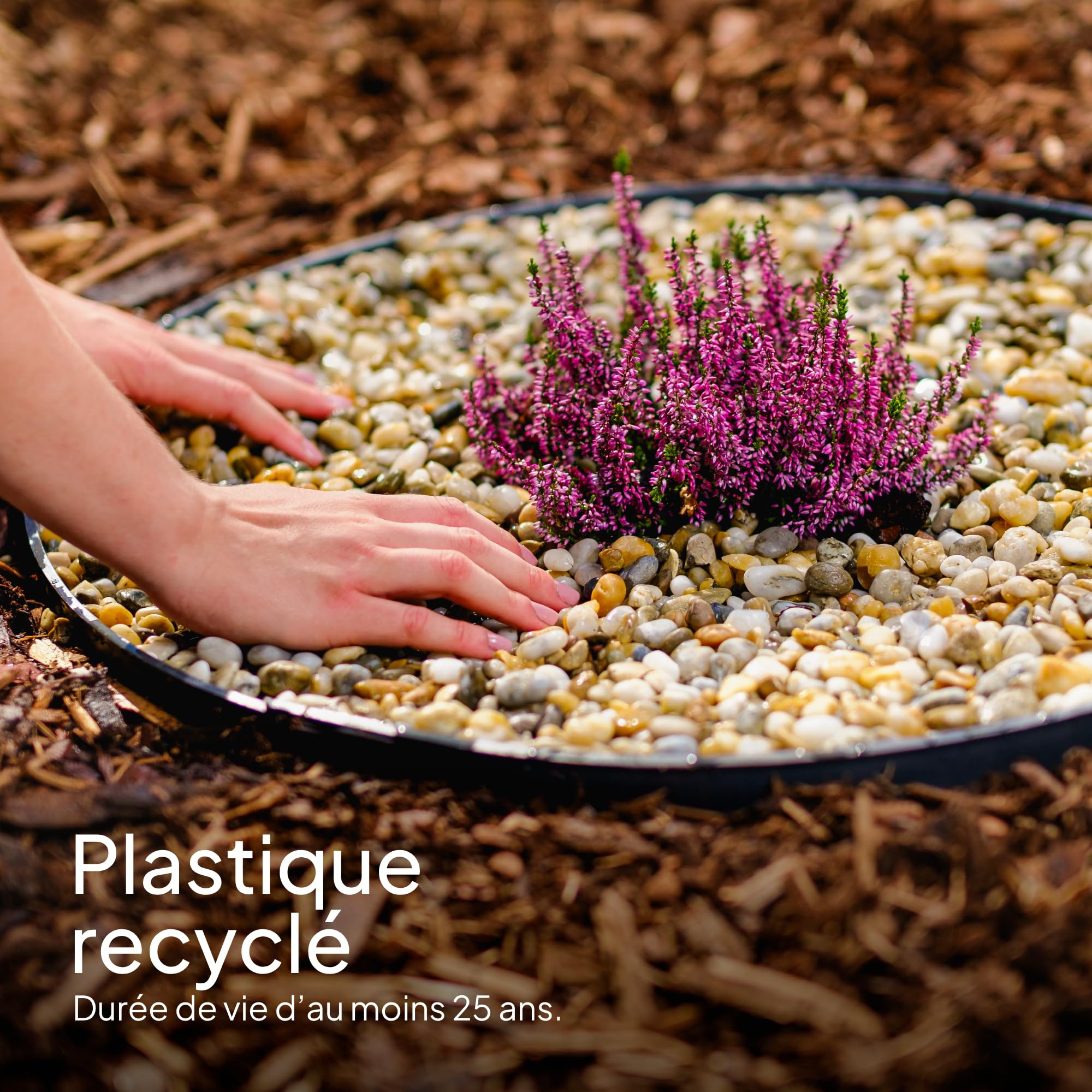 Bordure de Jardin en Plastique 24 mètres avec 100 Piquets d'ancrage - Bordurette de Pelouse Flexible, Utilisation Facile - 24 Bordures de Gazon (Largeur 1 m, Hauteur 78 mm)