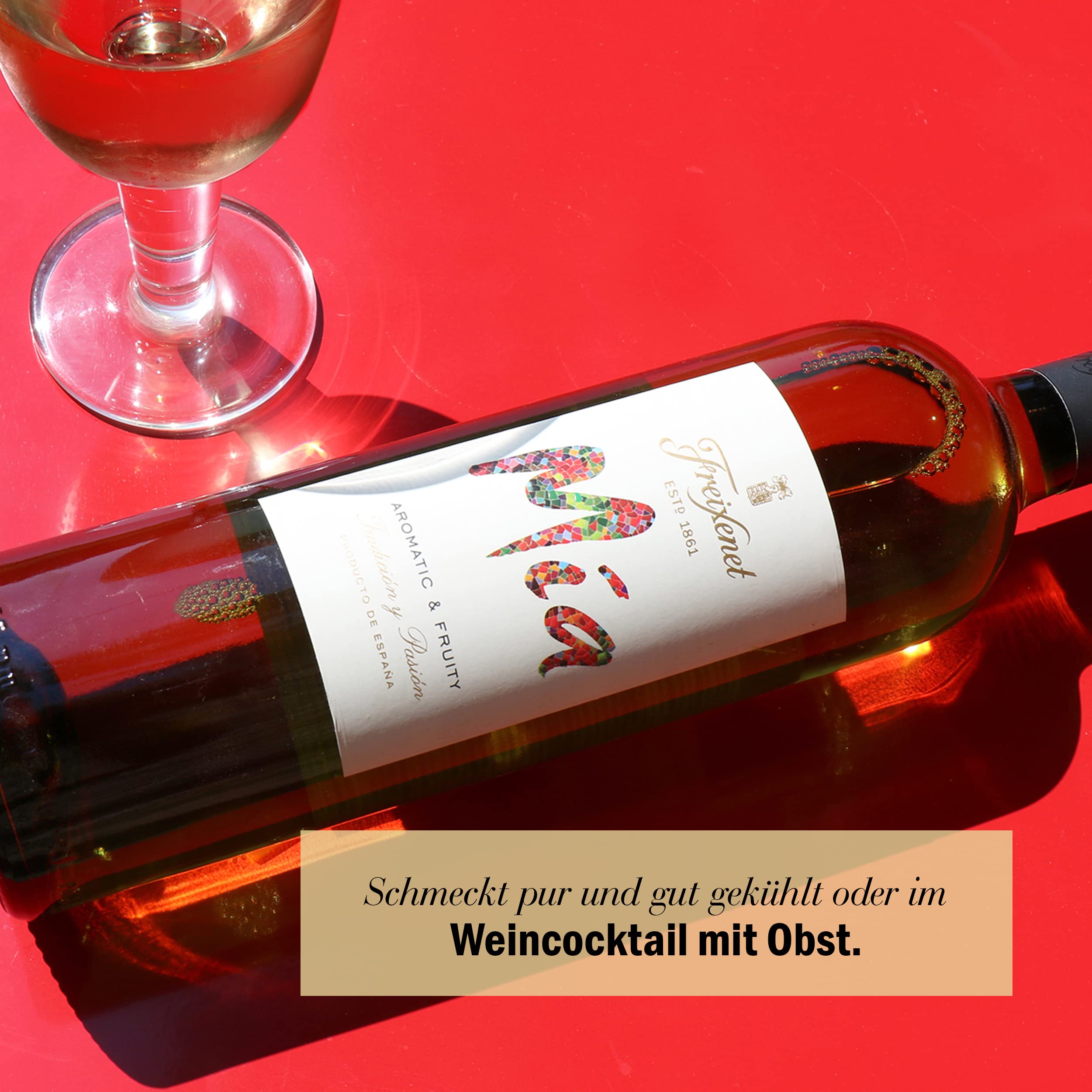 Freixenet Mia Tinto Spanischer Rotwein (9x1,0l) Set - 1,0 Liter Sonder-Edition - Wein, halbtrocken, geschmeidig und ausbalanciert, vollmundig fruchtig, zu spanischen Tapas und mediterranen Gerichten