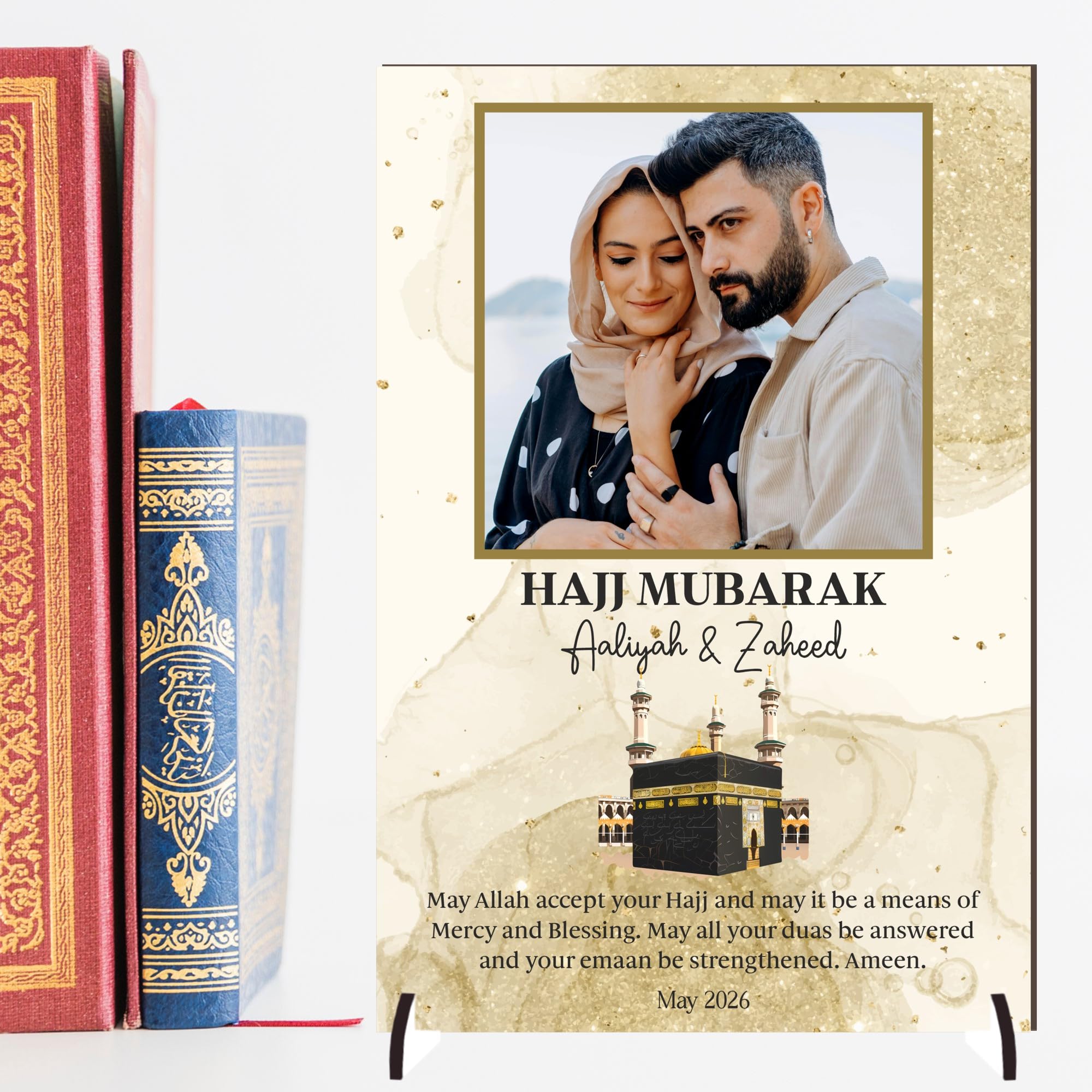 Personalised Hajj Mubarak Celebration Photo Plaque with Kaaba & Custom Couple Photo - Islamic Keepsake Gift for Hajj Family & Friends Thoughtful Sign (Gold, MDF Wood)