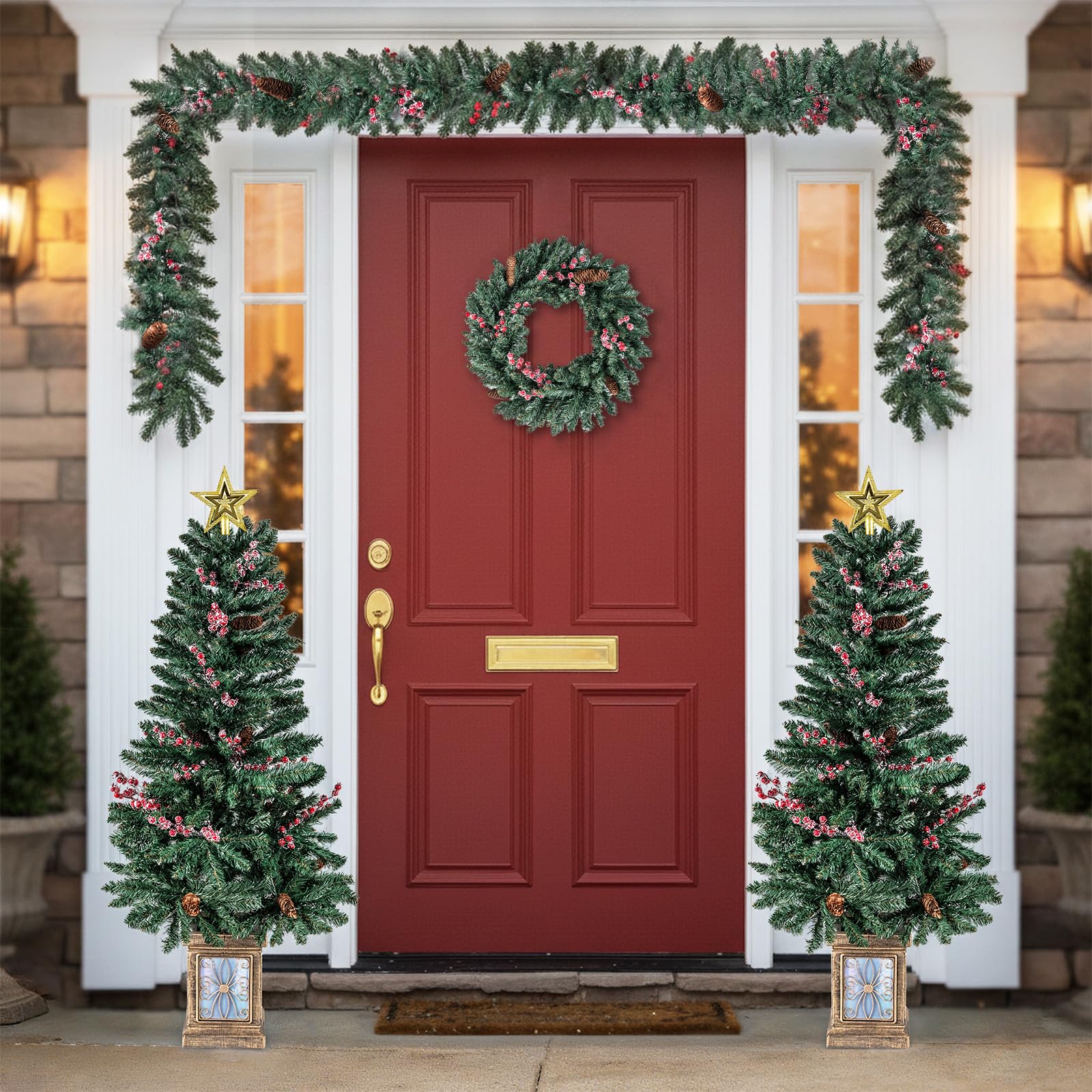 COSTWAY Lot de 2 Sapin de Noël en Pot, 1 Guirlande, 1 Couronne, Pommes de Pin, Baies Rouges Givrée, Étoile de Cime, Décoration Saisonnière pour Cheminée, Porche