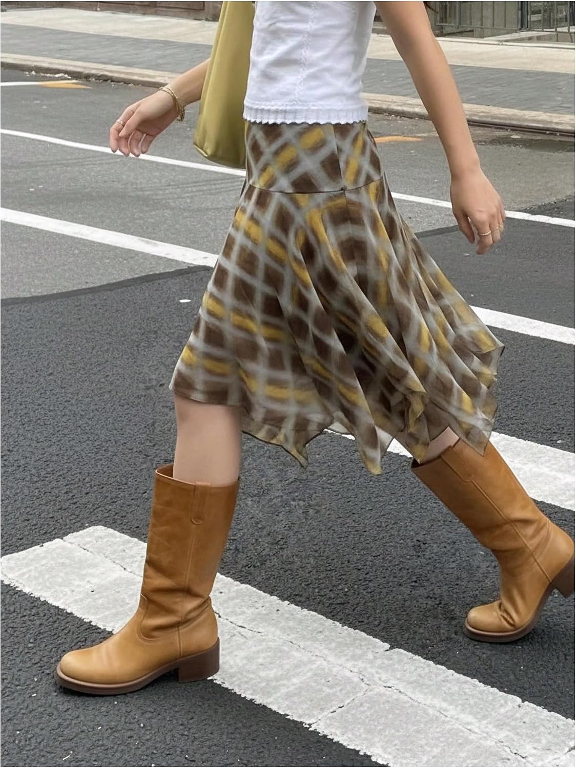 GORGLITTER Women's Plaid Low Rise Skirt Y2k Asymmetrical Checkered Flowy Vintage Skirts Country Concert Outfits