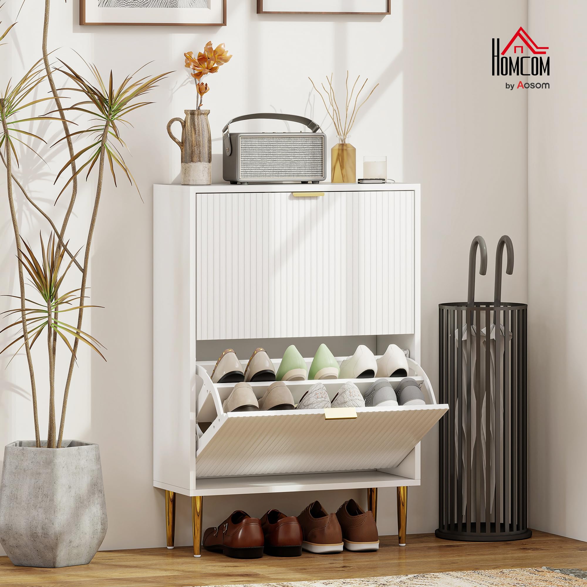 HOMCOM Scarpiera Salvaspazio Slim con 2 Ante Scanalate a Ribalta, Scarpiera Ingresso Moderna in Legno con Ripiani Regolabili su 2 Livelli, Porta Scarpe per 12 Paia con Maniglia, 60x24x91.5 cm, Bianco