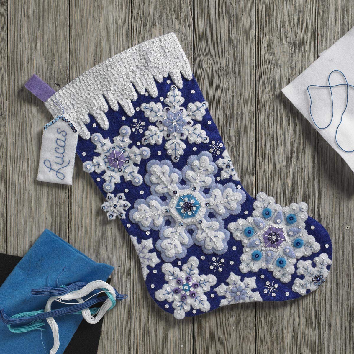 Bucilla Sparkle Snowflake Kit de Costura, Fieltro, 45,7 cm de Largo, 45,72 cm