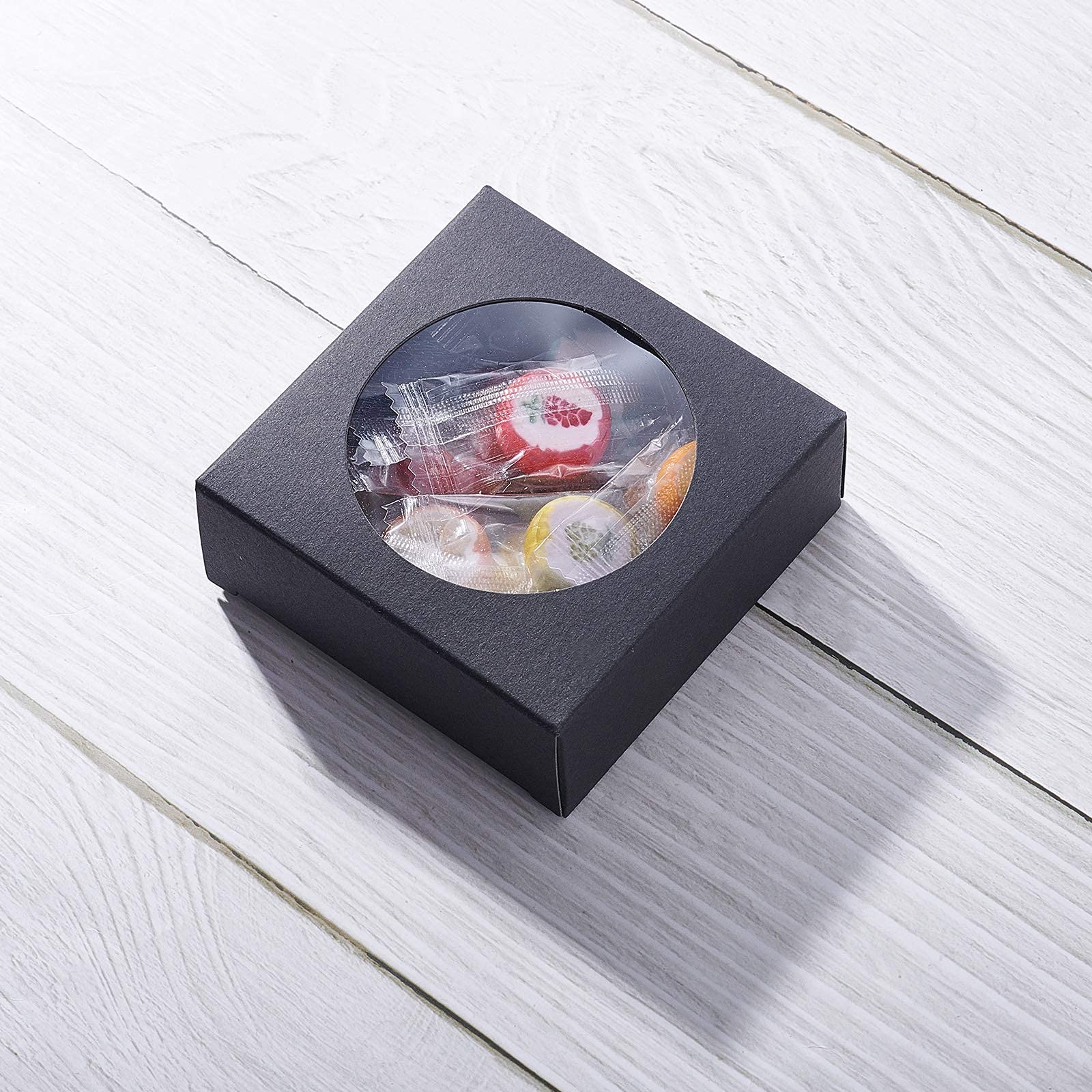 BENECREAT Lot 24 Boîtes Papier Carrées 8x8x3cm Avec Fenêtre Ronde - Emballage Cadeau Pâtisserie