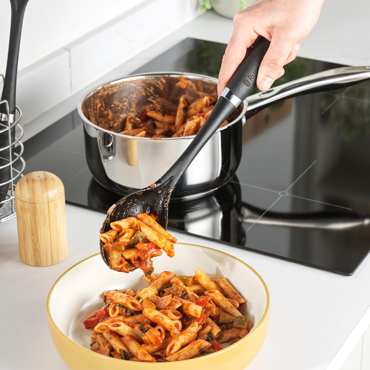 Russell Hobbs RH03026EU7 5-Piece Set – Venus Collection, Masher, Turner, Slotted, Solid Spoon, Ladle, Hanging Hooks, Soft Touch Handles, Easy Clean, Nylon Kitchen Utensils, Black