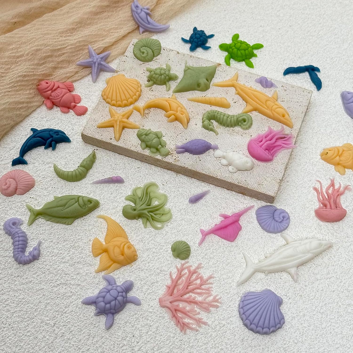 Ocean Animal Silicone Molds, Sea Creature Chocolate Candy Molds Starfish Coral Seashell Turtle Shark Shape Baking Mold For Fondant Ice Candle Soap Cake Cupcake Decoration