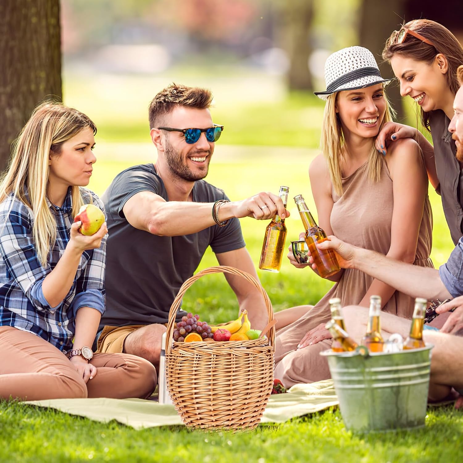 Woven Basket with Handle Handwoven Picnic Basket Portable Multi-Function Lightweight Rattan Material Outdoor Shopping and Picnic Use