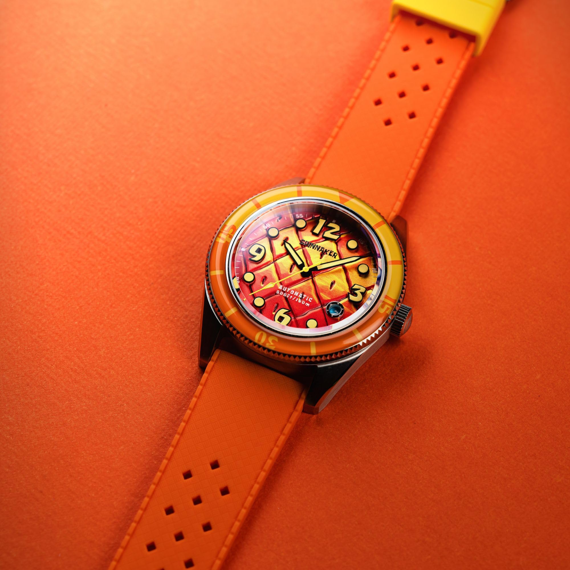 Spinnaker Fleuss SP-5151 - Reloj automático de 43 mm para hombre, diseño de Bob Esponja Squarepants Conch Street, edición limitada con correa de goma