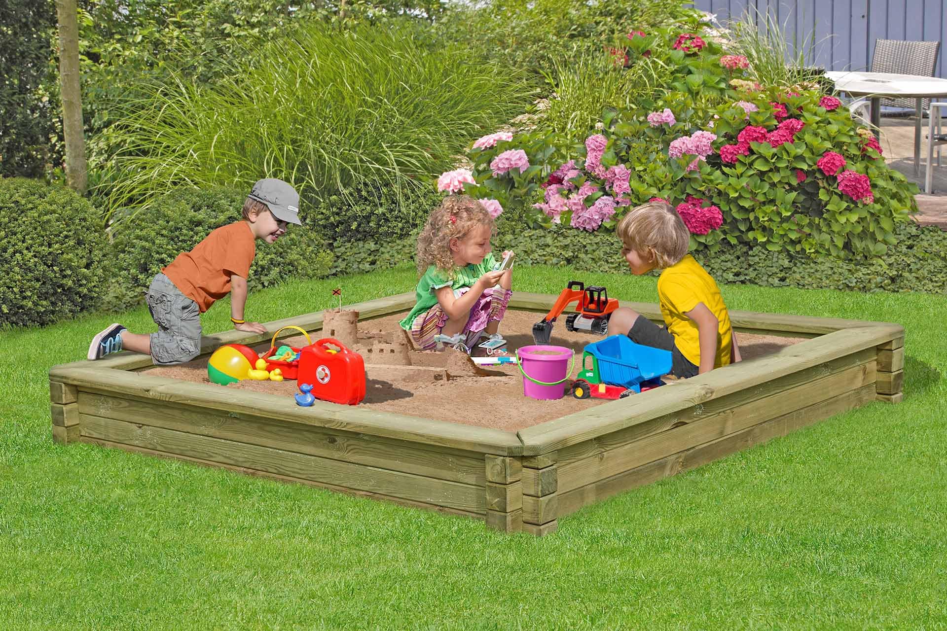 Gartenwelt Riegelsberger Sandkasten 180x180 cm aus Kantholz 7x7 cm