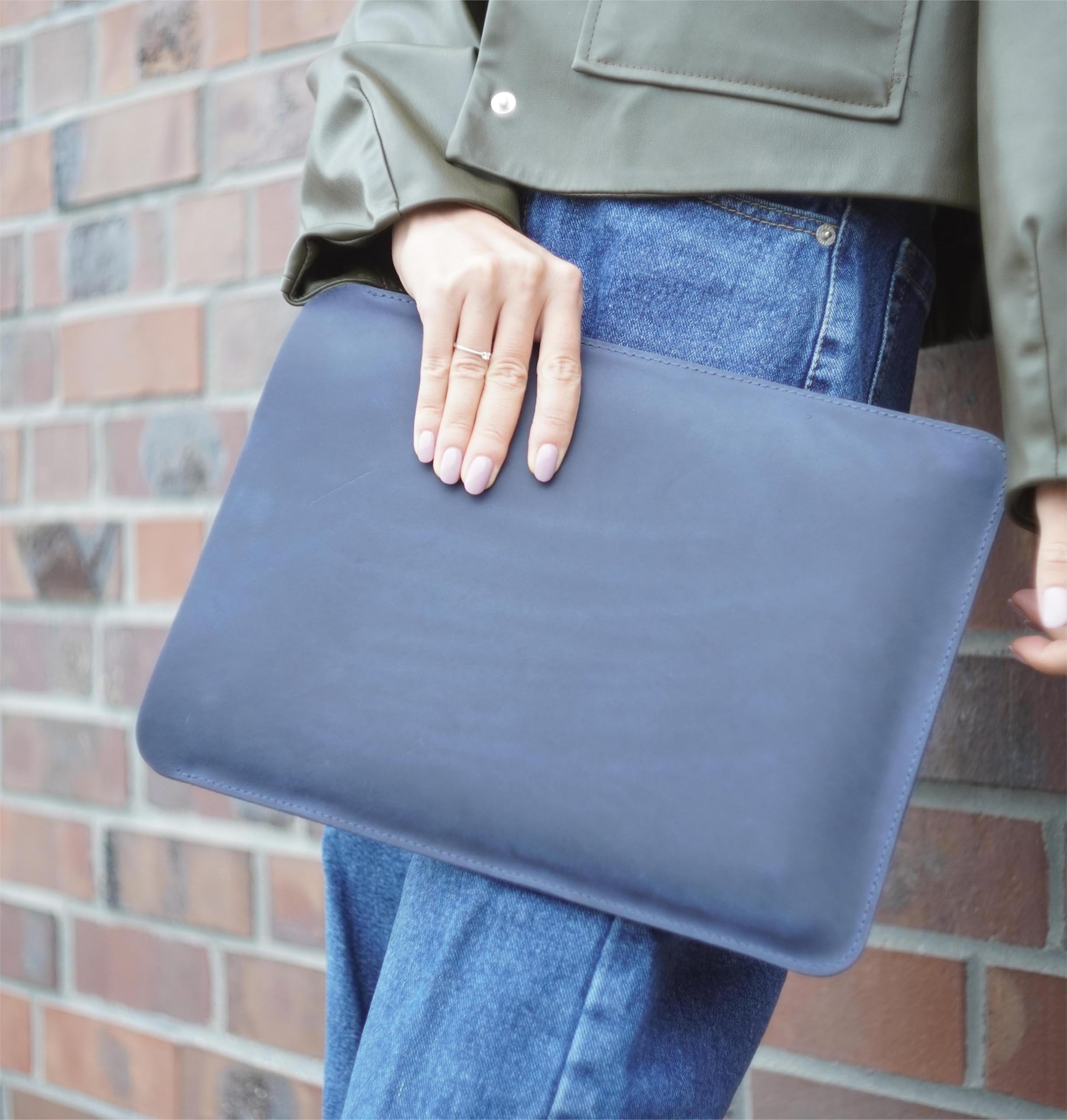 Amazon.com: Aartedesign Genuine Vintage Leather Sleeve 14 Inch for