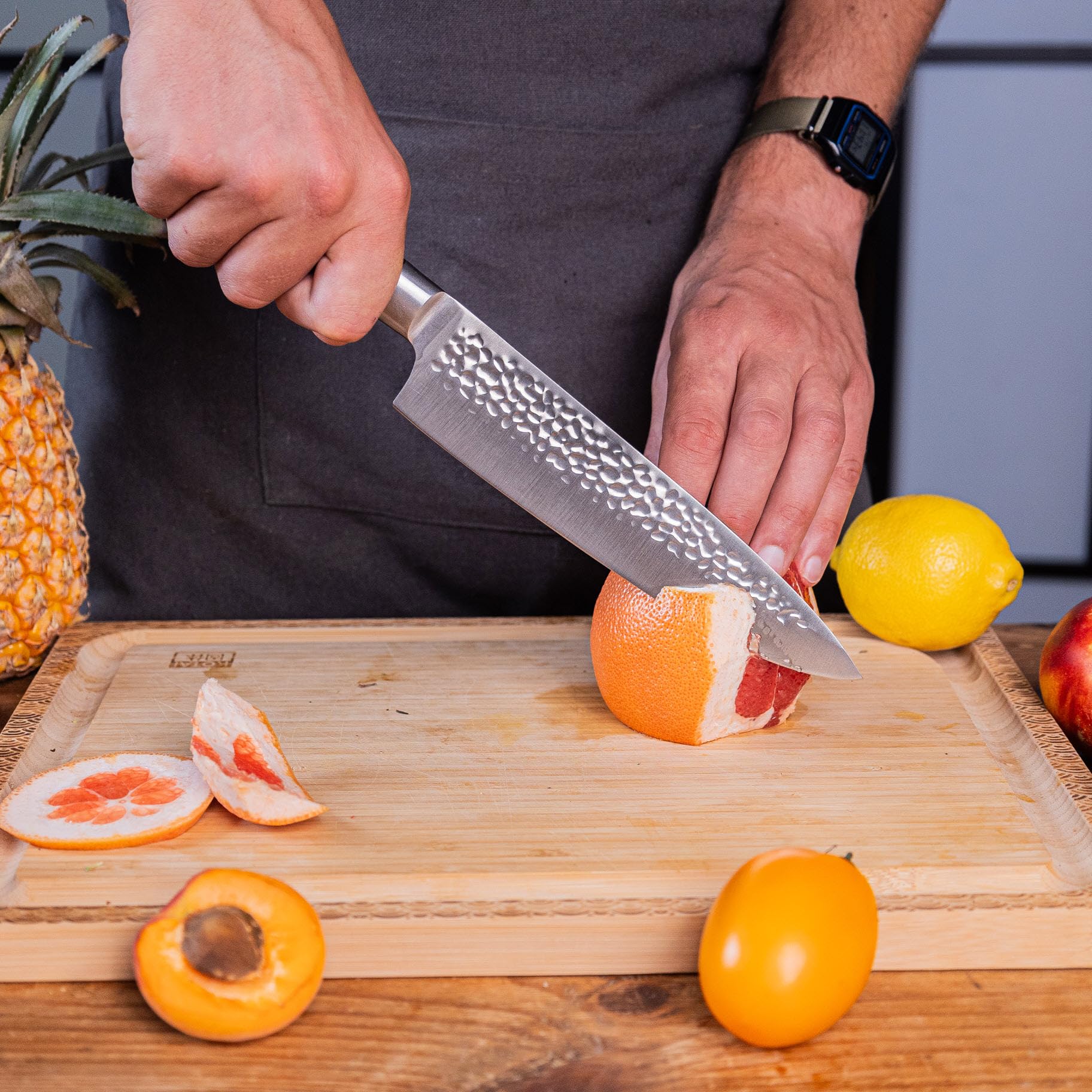 KOTAI | Cuchillo de chef Gyuto | Cuchillo de chef profesional | Hoja de 20 cm | Cuchillos forjados a mano | Acero inoxidable japonés 440C | Mango de madera de Pakka | Tang oculto completo
