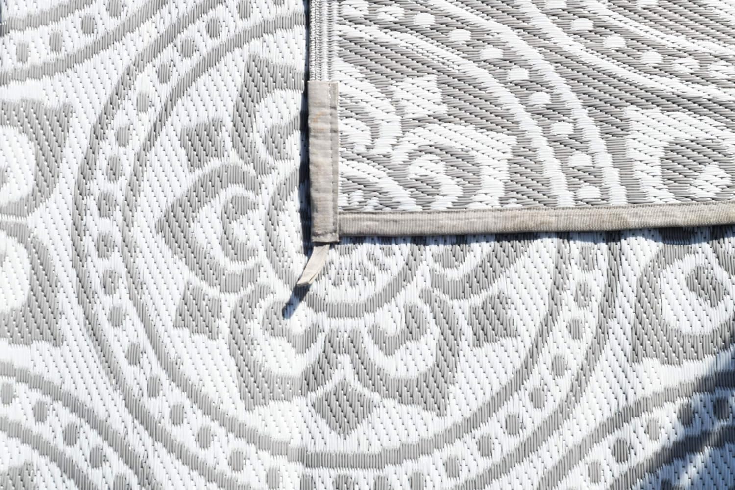 Stylish Camping 258106 8-feet by 10-feet Reversible Mat, Plastic Straw Rug, Large Floor Mat for Outdoors, RV, Patio, Backyard, Picnic, Beach, Camping - Boho Mat (Grey/White)