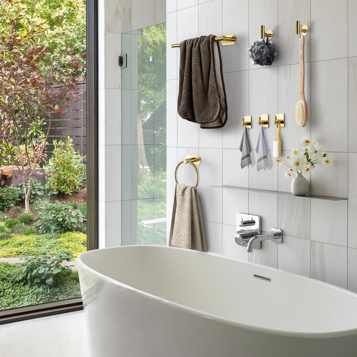 Set Porta Asciugamano 8 Pezzi Portasciugamani Porta Carta Igienica Anello Asciugamano 5 Gancio Set da Bagno Autoadesivo in Acciaio Inox Porta Asciugamani Appeso a Parete Bagno Cucina(Oro)