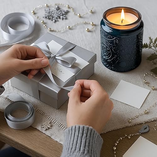 Miniatura 4 de Art Secret Paquete de 9 tarros de vela de vidrio en relieve de 8 onzas con tapas y etiquetas, diseño de estrellas de sol y luna (gris)