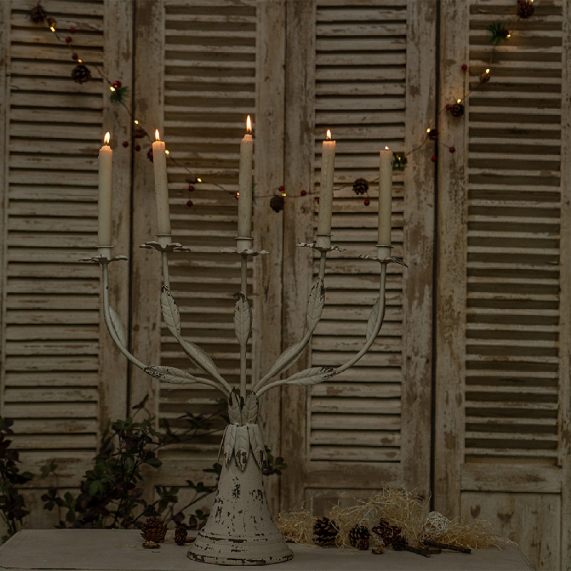 Vintage Elegant Metal Candle Holders for Home Decor, Romantic Wedding Props, Festive Candelabra, Metal Craft, Sturdy Base, Perfect for Living Rooms, Dining Rooms, Bedrooms, and Special Events