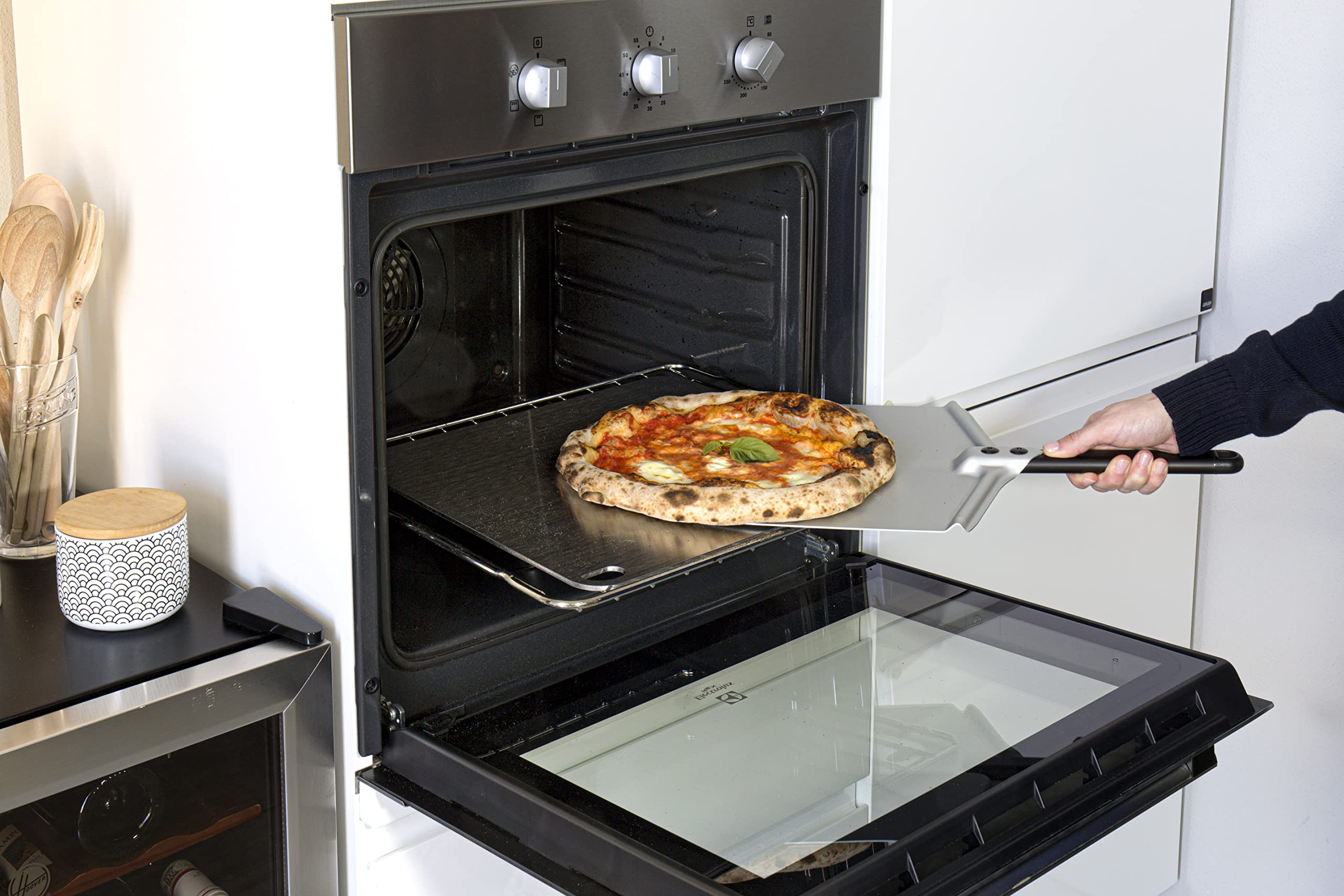 Gi.Metal Pala para pizza corta de aluminio anodizado (mango de 25 cm, cabeza de 30 cm) – Línea Amica, certificada para uso alimentario, ideal para el horno de casa, 100% Made in Italy