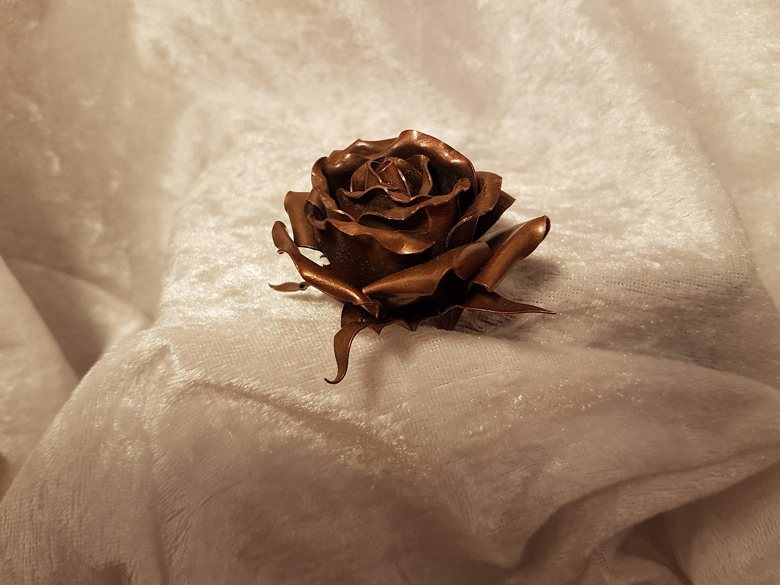 Rose aus Kupfer, Kupferrose ohne Stiel, Kunsthandwerk