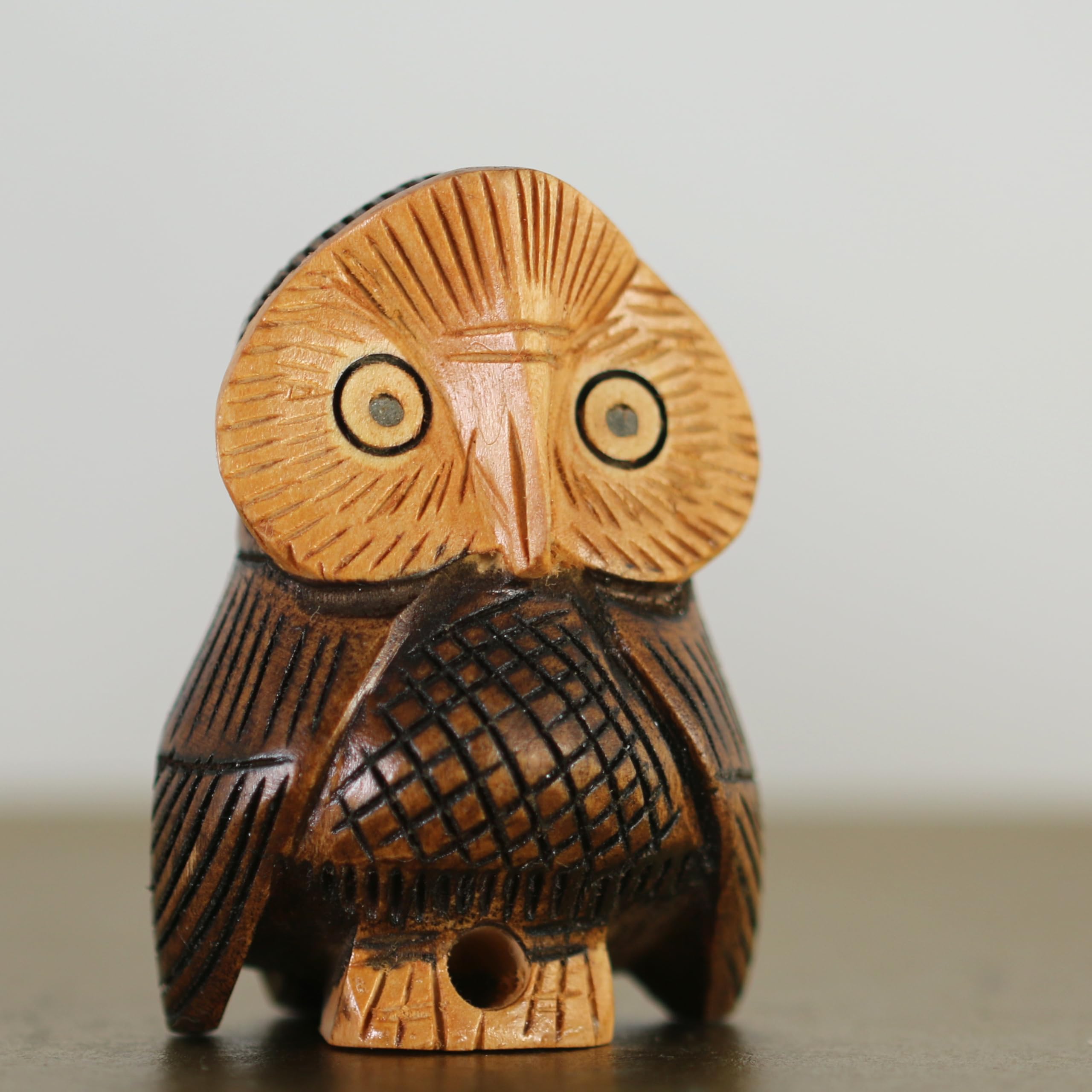 ART-CRAFT Handgeschnitzte Holz-Eule mit detailliertem Federk