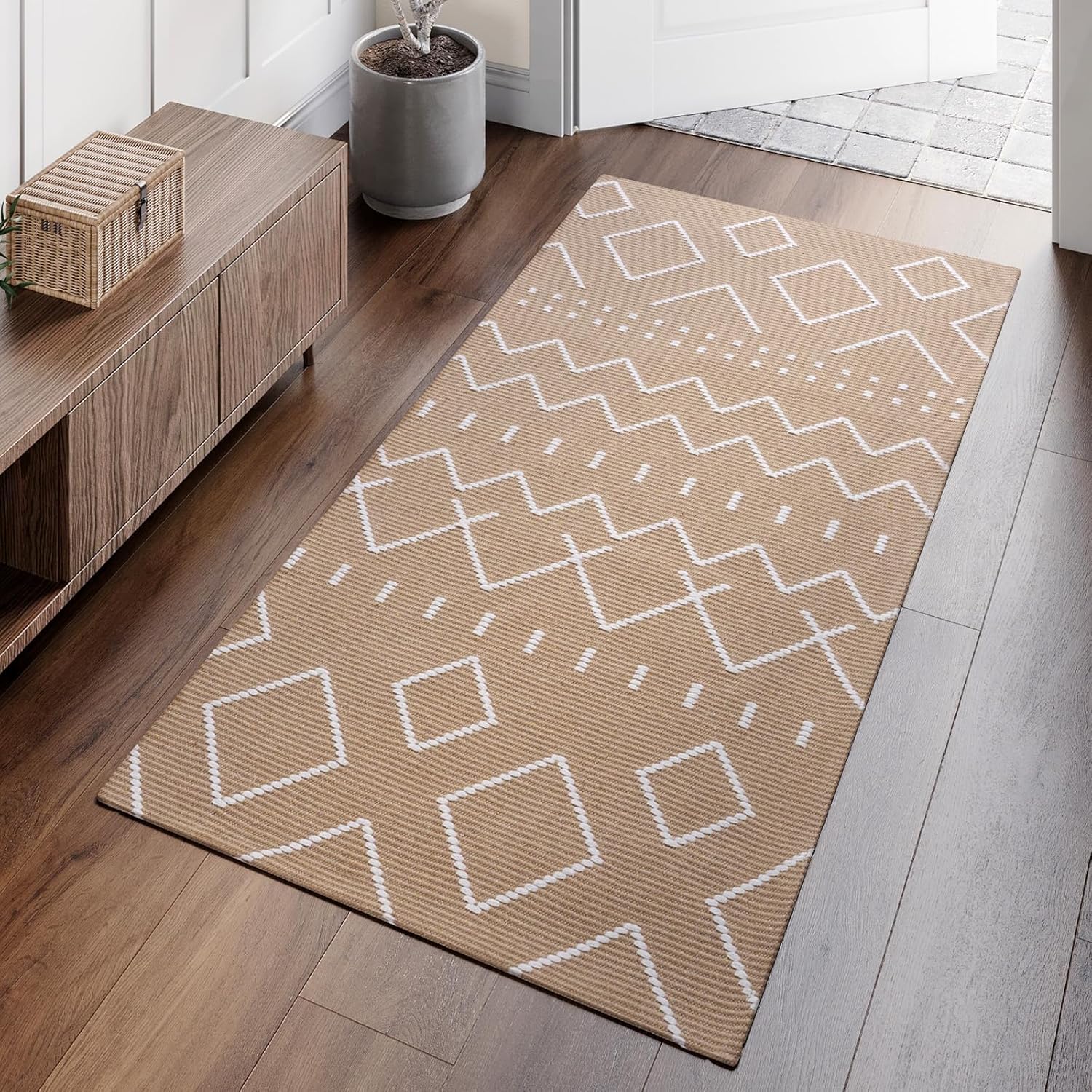 Hallway Runner Rug 2x5, Washable Kitchen Runners Non Slip, Ultra Thin Entryway Floor Mat Fit Under Door, Soft Low Pile Cotton Boho Carpet for Laundry Outdoor Bedroom Brown/Bote 2' x 5'