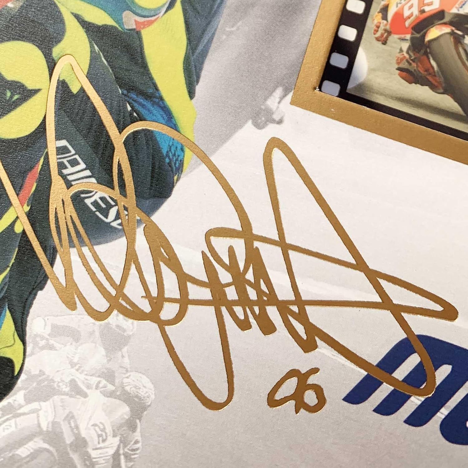 sufenvera Sports Fans Poster - Valentino Rossi Framed Photo with Print Signed and Mini Film Display,MotoGP Collectibles Gifts for Motorcycle Racing Enthusiasts 8x6 Inches