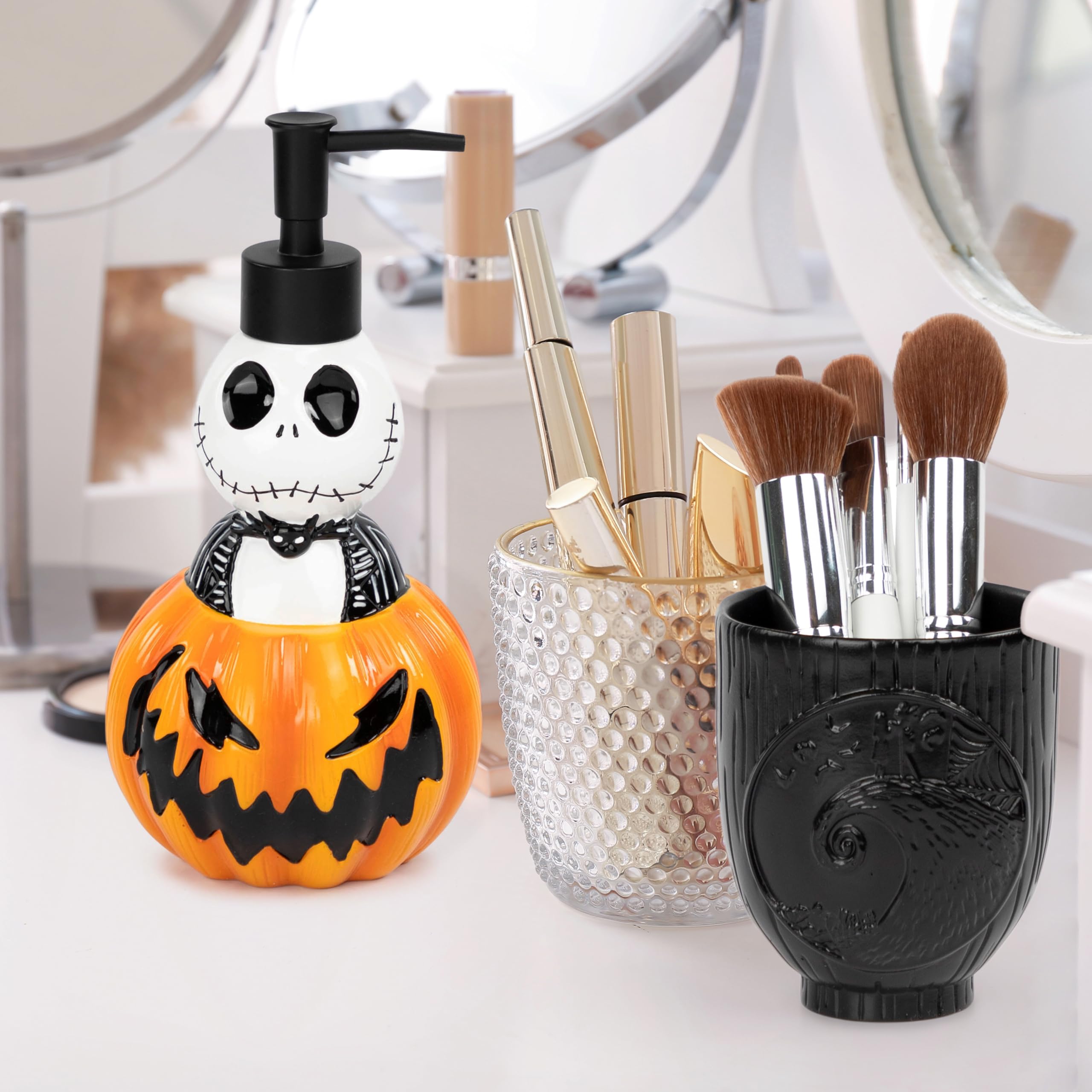 Amazon.com: Jay Franco Disney Nightmare Before Christmas Bathroom