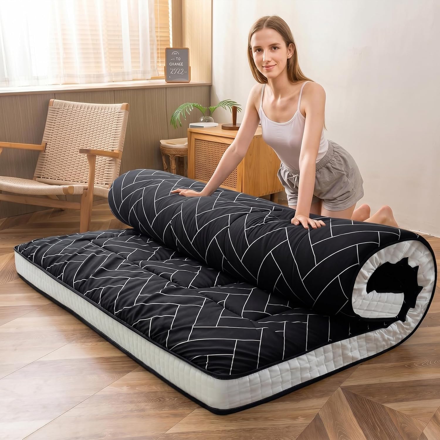 MAXYOYO Black Geometric Pattern Futon Mattress, Japanese Floor Mattress Quilted Mattress Topper, Extra Thick Folding Sleeping Pad Breathable Floor Lounger Guest Couch for Camping, Full