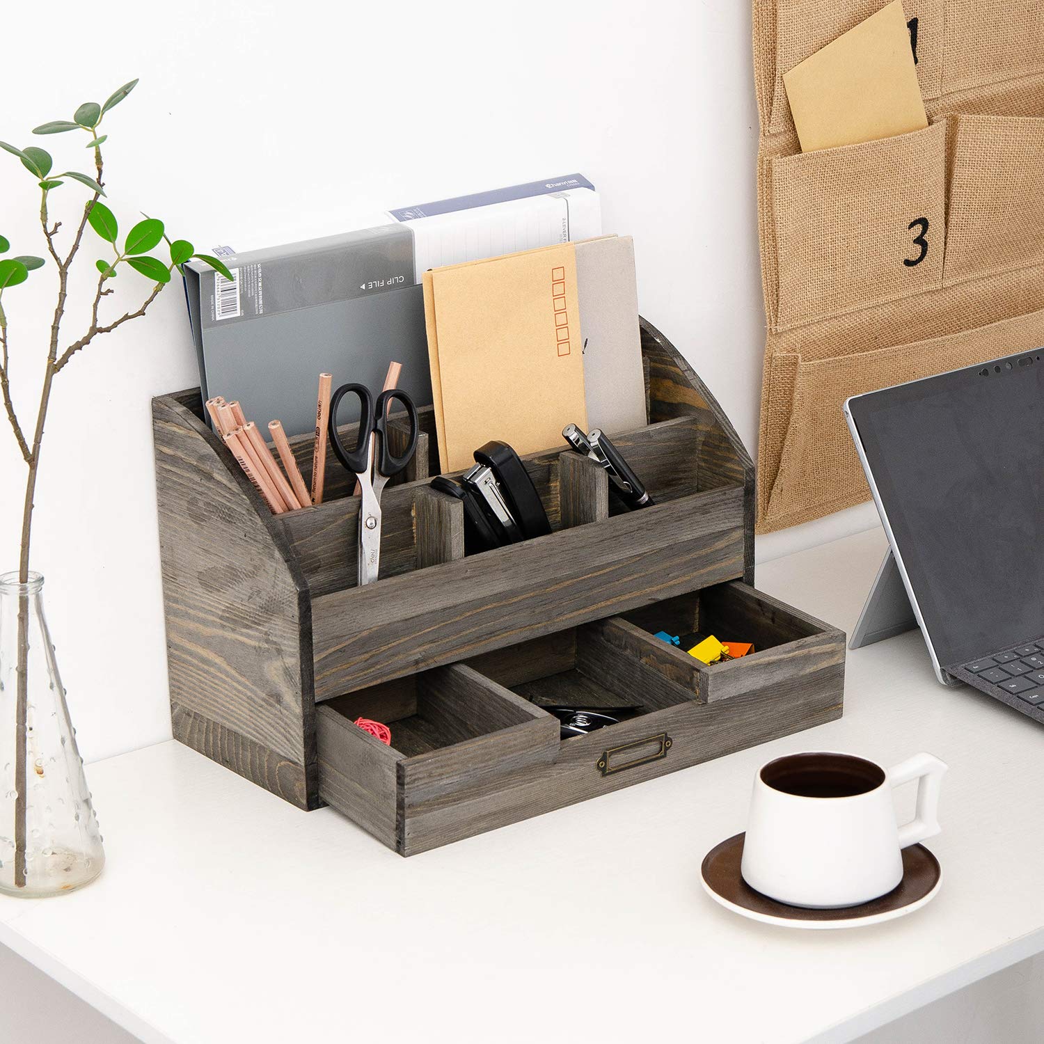 Organizer da scrivania in legno rustico invecchiato con 5 scomparti con 2 cassetti e bancone da tavolo, portapenne, quaderni, cartelle, matite e forniture per ufficio (grigio roccio)