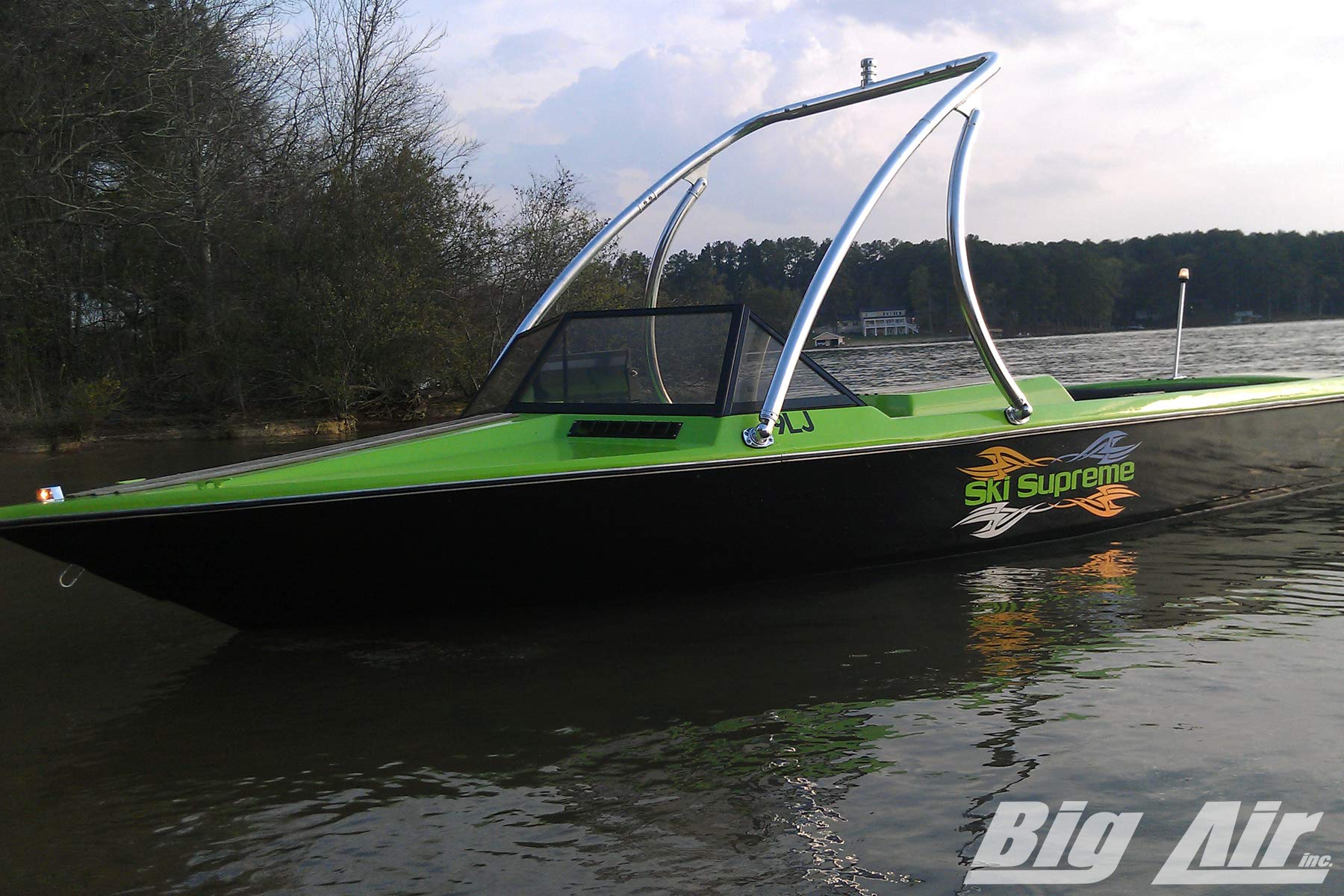 Amazon | Big Air Ice ウェイクボードタワー (光沢アルミニウム