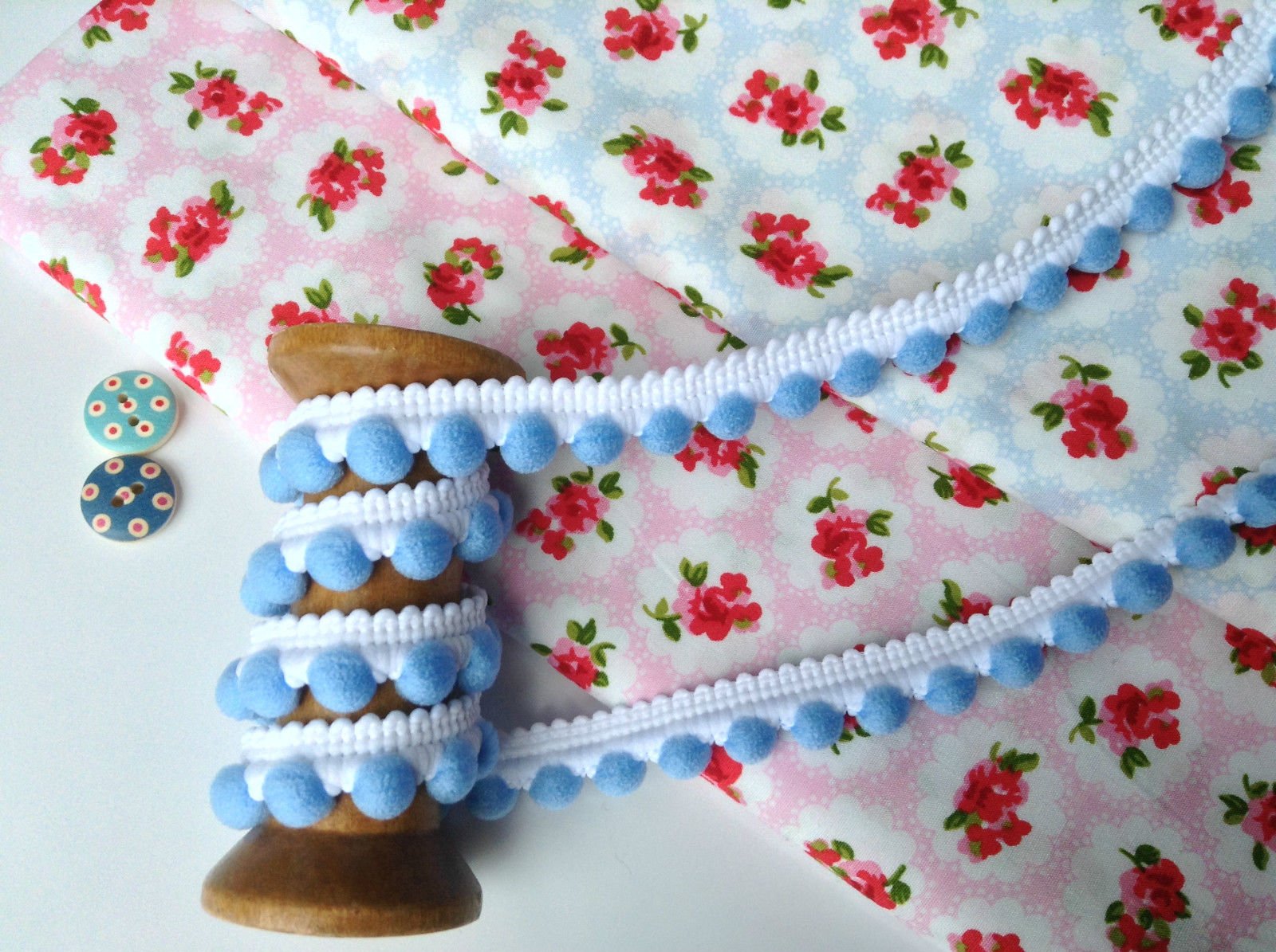 HomeBuy Pearl Pom Pom Bobble Trim - Pompoms Size Mini 10Mm (0.4