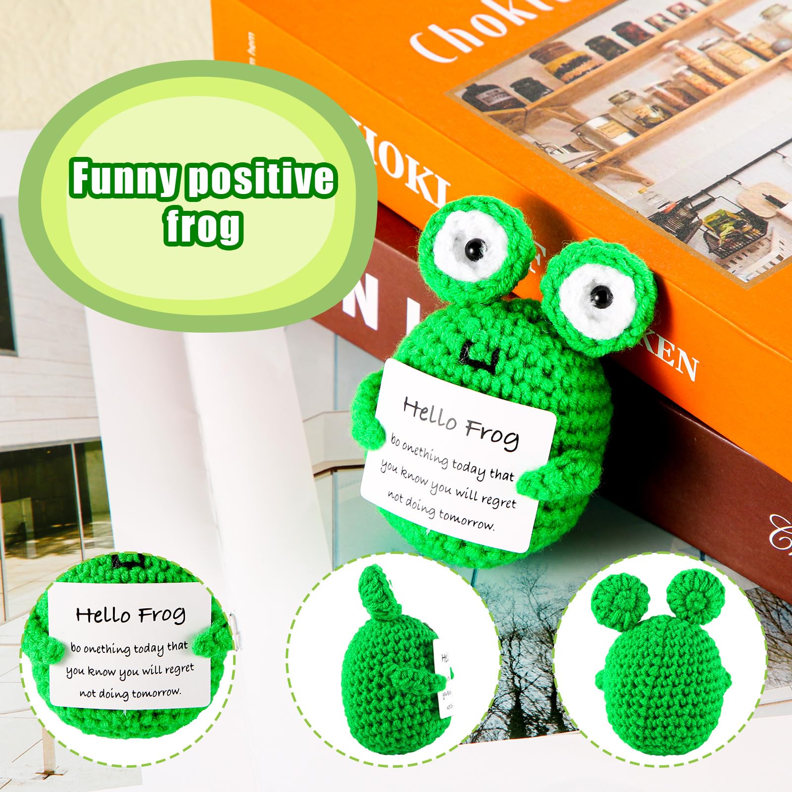 Grenouille Drôle Dans L'herbe Avec La Bouche Grande Ouverte Sur Fond