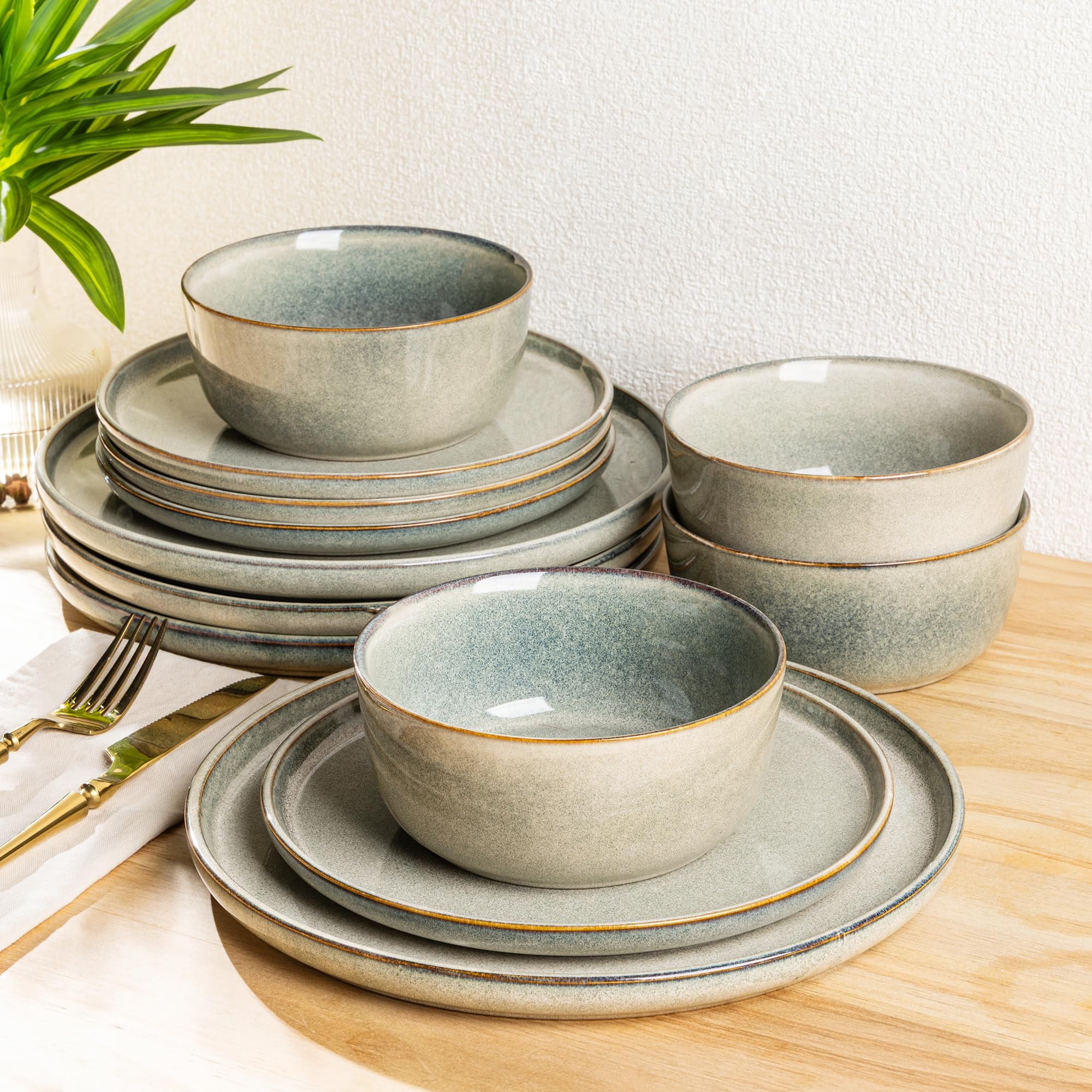 Stoneware Dinnerware Sets for 4,Round Reactive Glaze Ceramics Plates and Bowls Set,Highly Scratch Resistant Dishware | Dishwasher & Microwave Safe Dishes Set,Service for 4 (12pc)