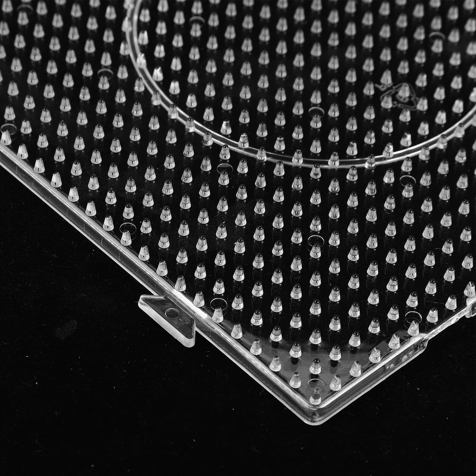 BCOATH Plaque de Perles à Repasser Transparente Taille L Set de Plaques Modulables Plastique Repasser et Pincettes Plateau Spacieux et Léger pour Activités Créatives et Kits de Perles