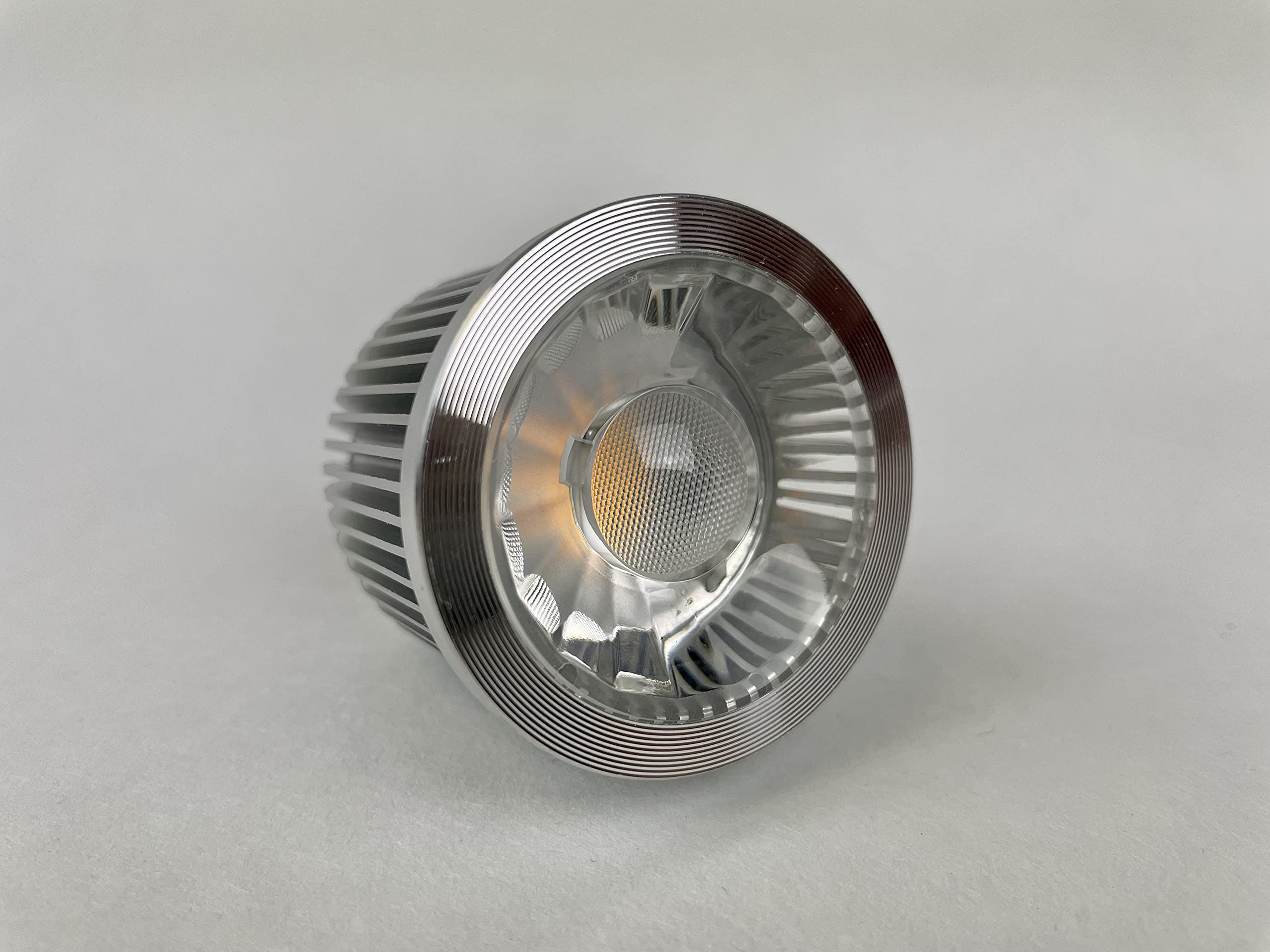24 V CCT LED spot, 8 W do standardowych opraw montażowych "MR16", Tunable White do np. Loxone, KNX, Comexio, DMX (obudowa srebrna)