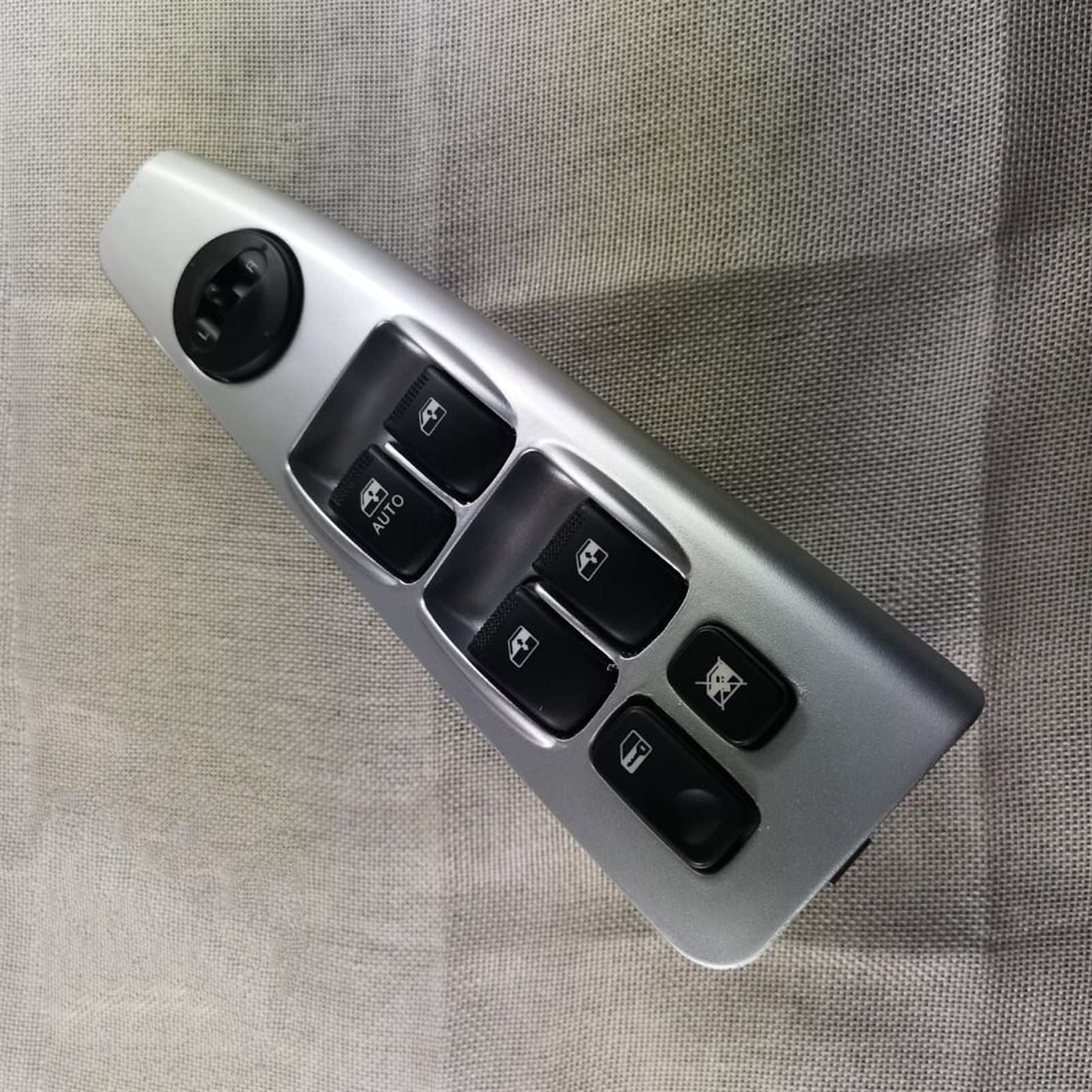 Interrupteur lève-vitre Kia Cerato pour remplacer un bouton électrique cassé