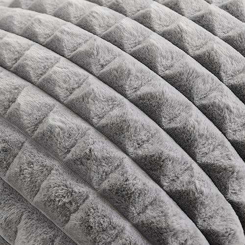 Miniatura 39 de FUTEI Juego de 2 fundas de almohada decorativas color camello de 18 x 18 pulgadas, fundas de cojín cuadradas, piel sintética de conejo esponjosa