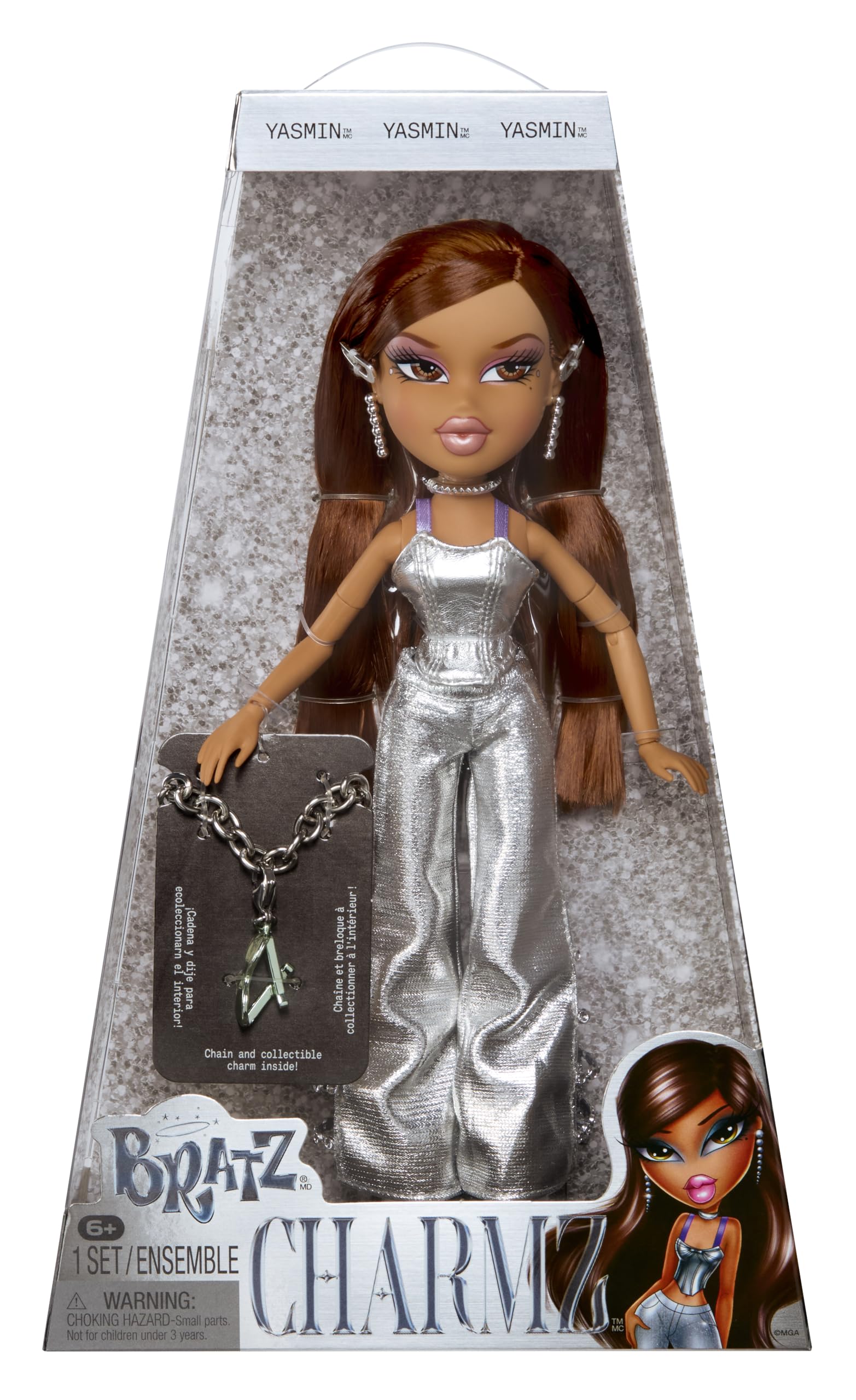 Bratz Charmz Yasmin - Muñeca de Moda con Pulsera de Charms coleccionables, Incluye Outfit y Accesorios, Viene en un Embalaje digno de exposición, para Personalizar y coleccionar