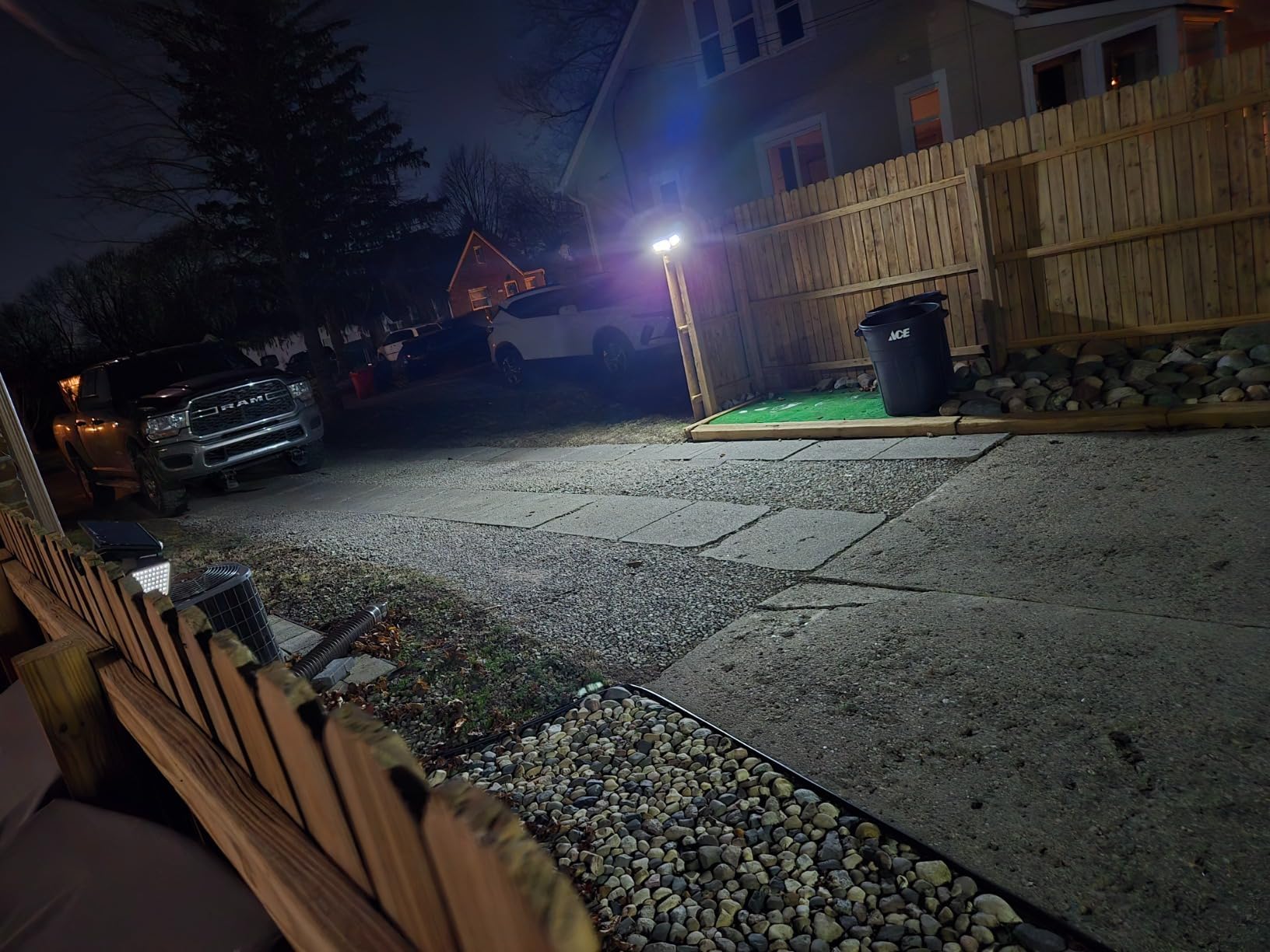 MDCMDCM Luci solari per esterni con sensore di movimento, impermeabili, 3000 lm, 3 modalità, illuminazione a 270°, IP65, a LED, per giardino, cortile, patio, vialetto (confezione da 2)