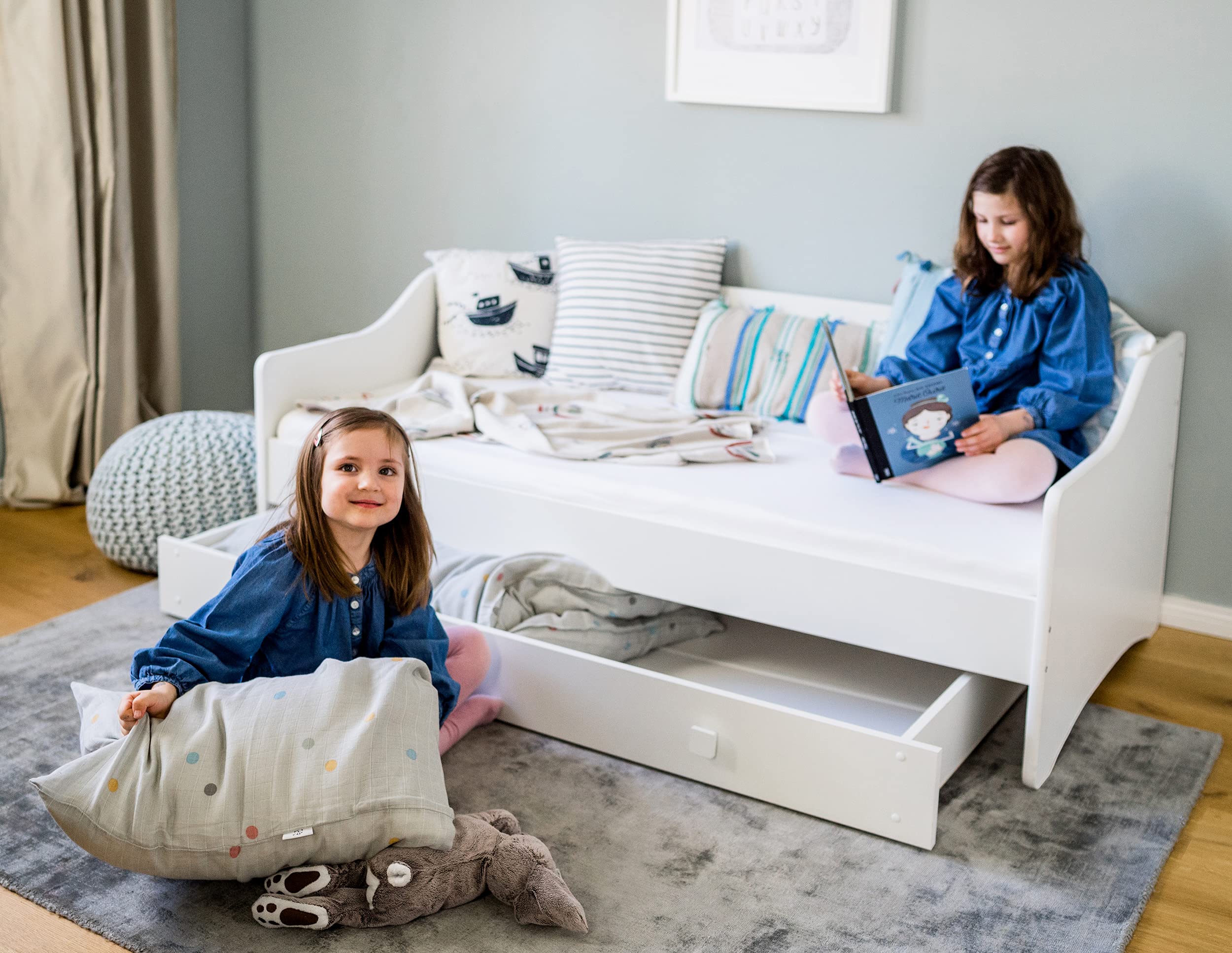 Kids Collective Kinderbett Jugendbett 80x180 cm mit Matratze Rausfallschutz Schublade Kinder Sofa Couch Bett umbaubar weiß | von 3. bis 12. Lebensjahr