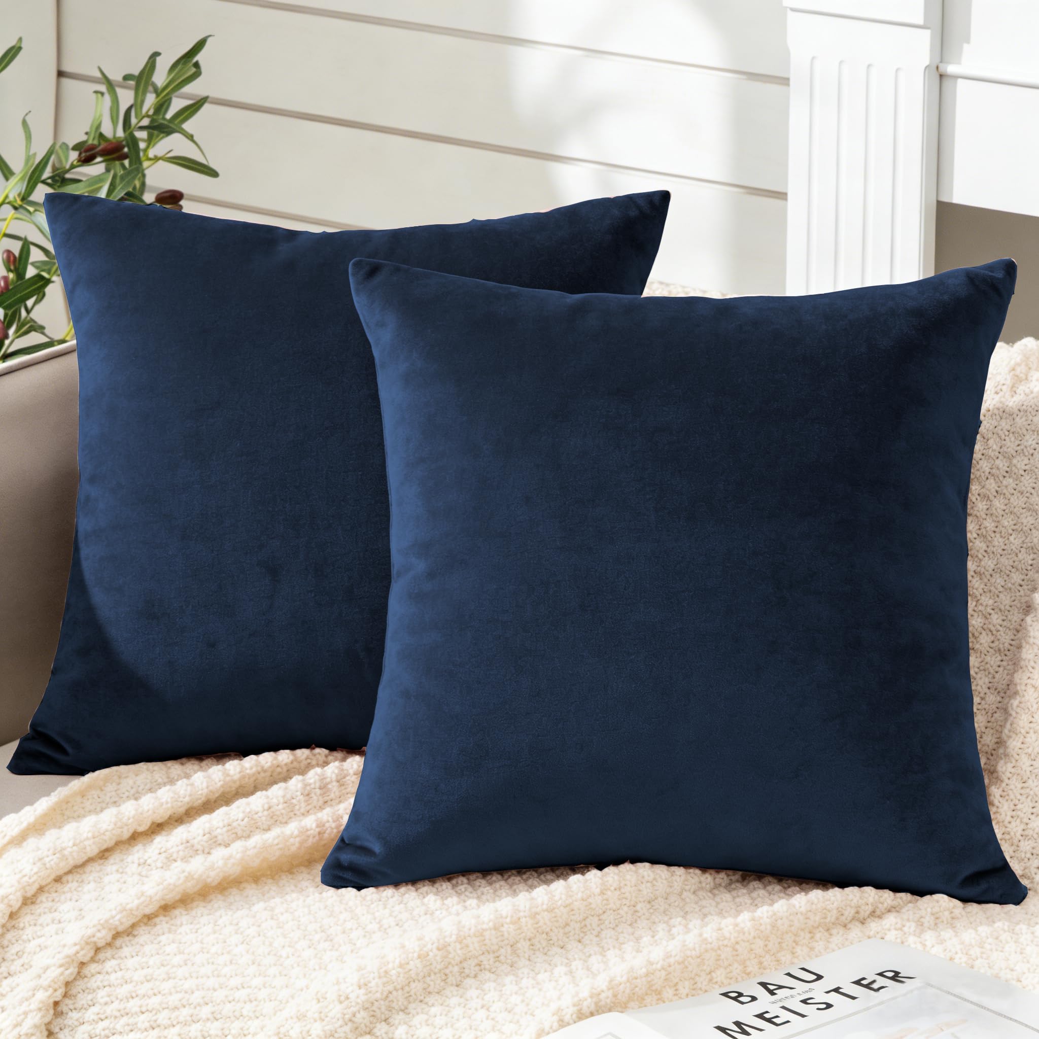 Soifox Pack of 2 Velvet Cushion Covers Navy Blue Decorative Square Throw Pillow Covers Pillowcases 45x45 cm 18x18 Inch Cushion Case Home Decor Pillow Cases for Couch Sofa Living Room Bed