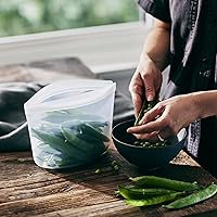Vista 2 de Bolsa de almacenamiento de alimentos reutilizable de silicona premium Stasher, transparente, apta para microondas, Sous Vide, lavavajillas, horno