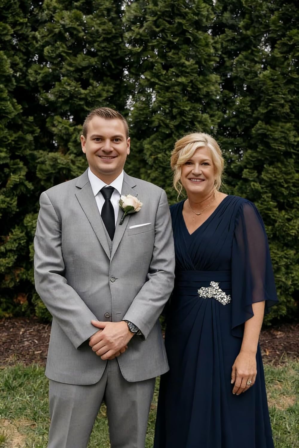 Chiffon V Neck Mother of Brides Dress Pleated Half Sleeves Beads Empire Waist Formal Evening Gowns