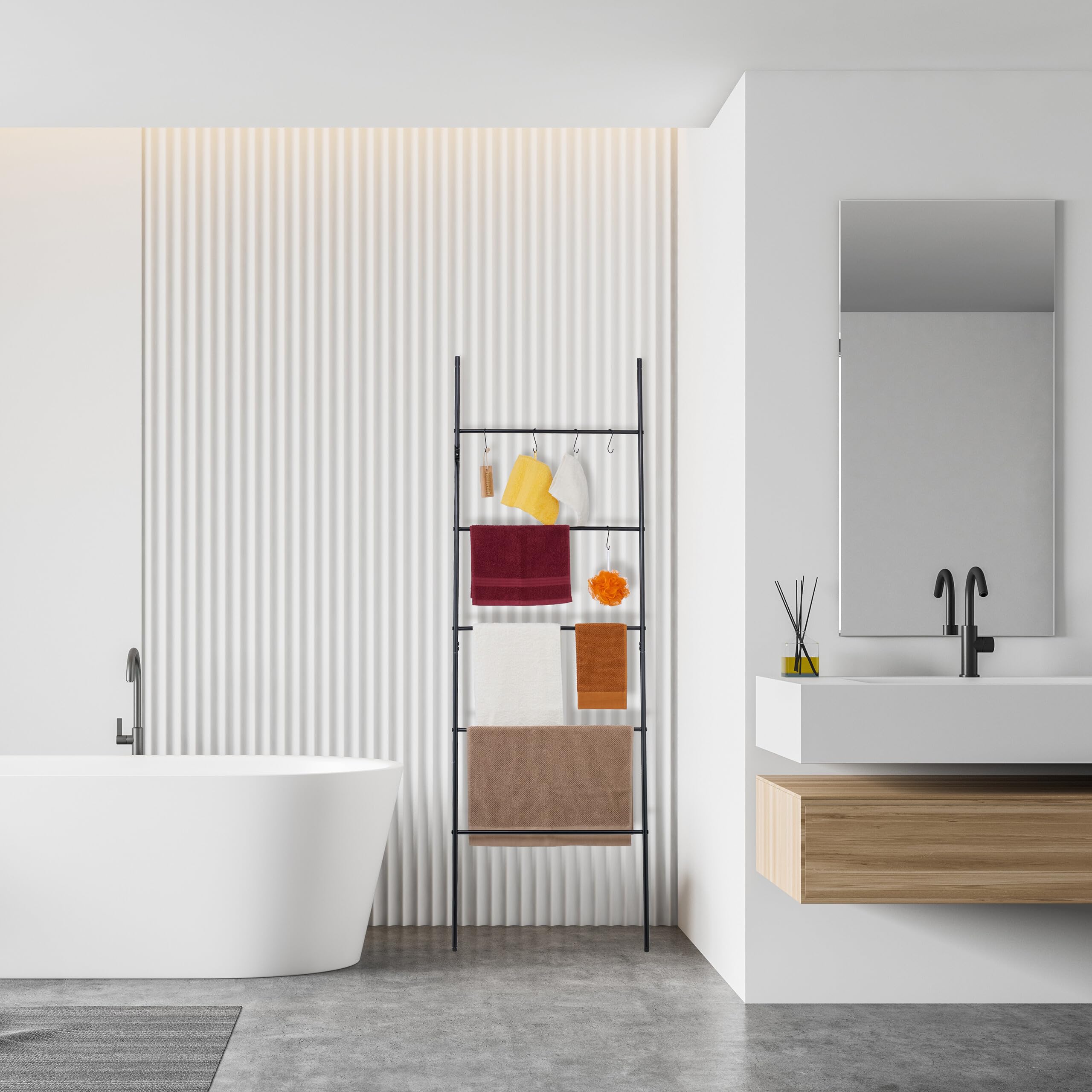 Relaxdays Scala Porta Asciugamani da Bagno, Scaletta a 5 Pioli con Ganci Portasciugamani, Metallo, HxL: 178x58 cm, Nero, Ferro, Acciaio, Plastica